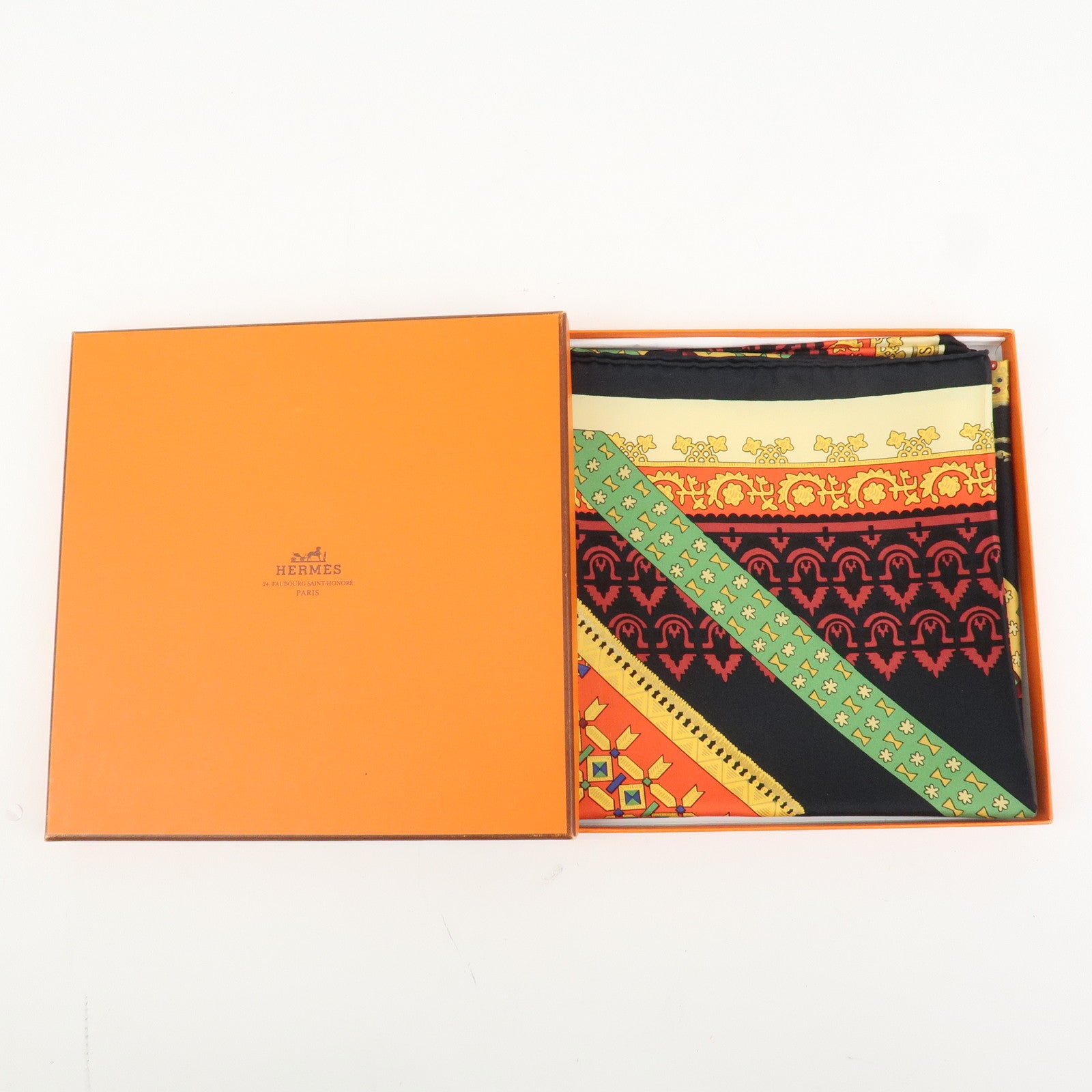 HERMES Carre 90 Silk 100% Scarf  Brins d'or Black Red