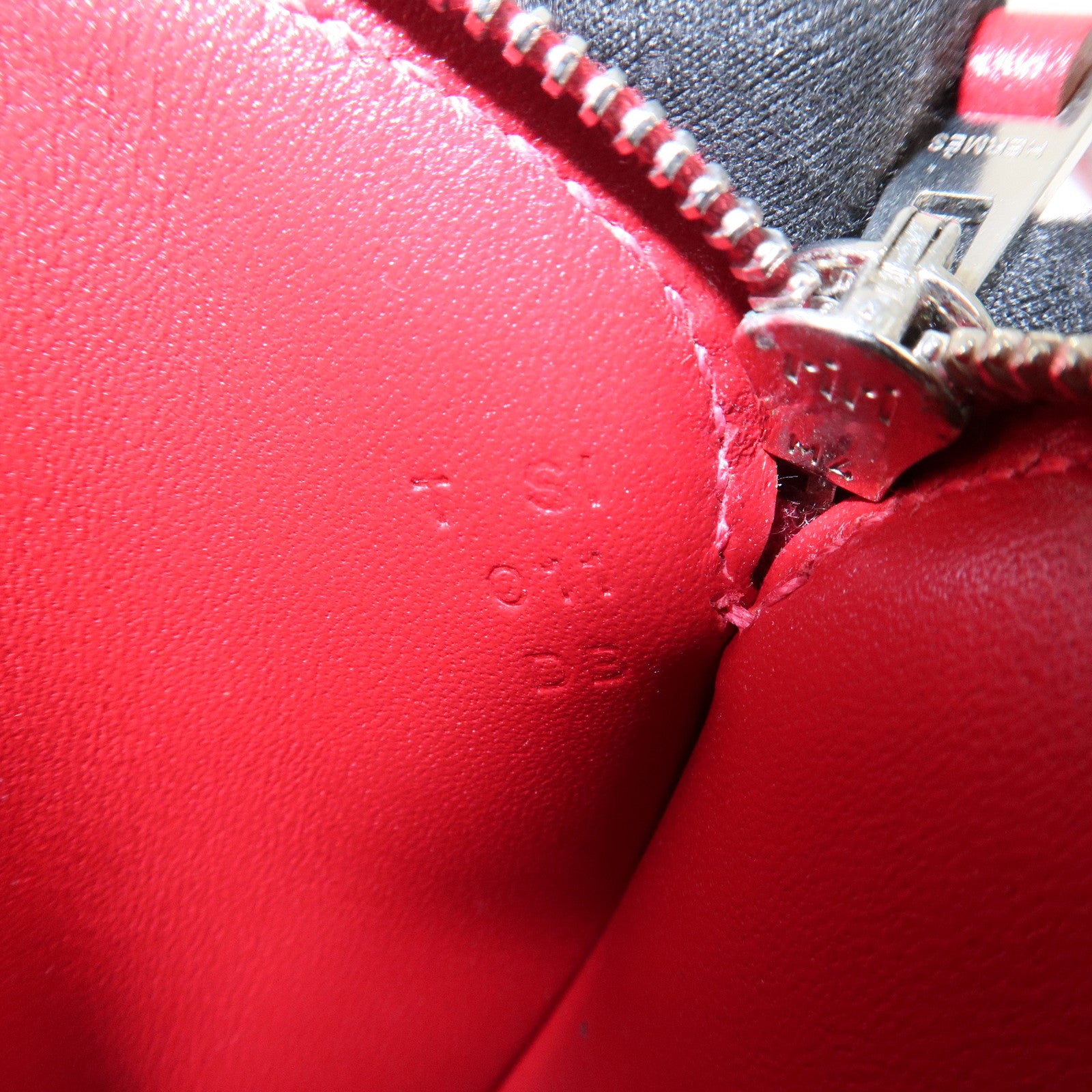 HERMES Tutti Frutti Porte Monnaie Pomme T Stmaped Apple Coin Case