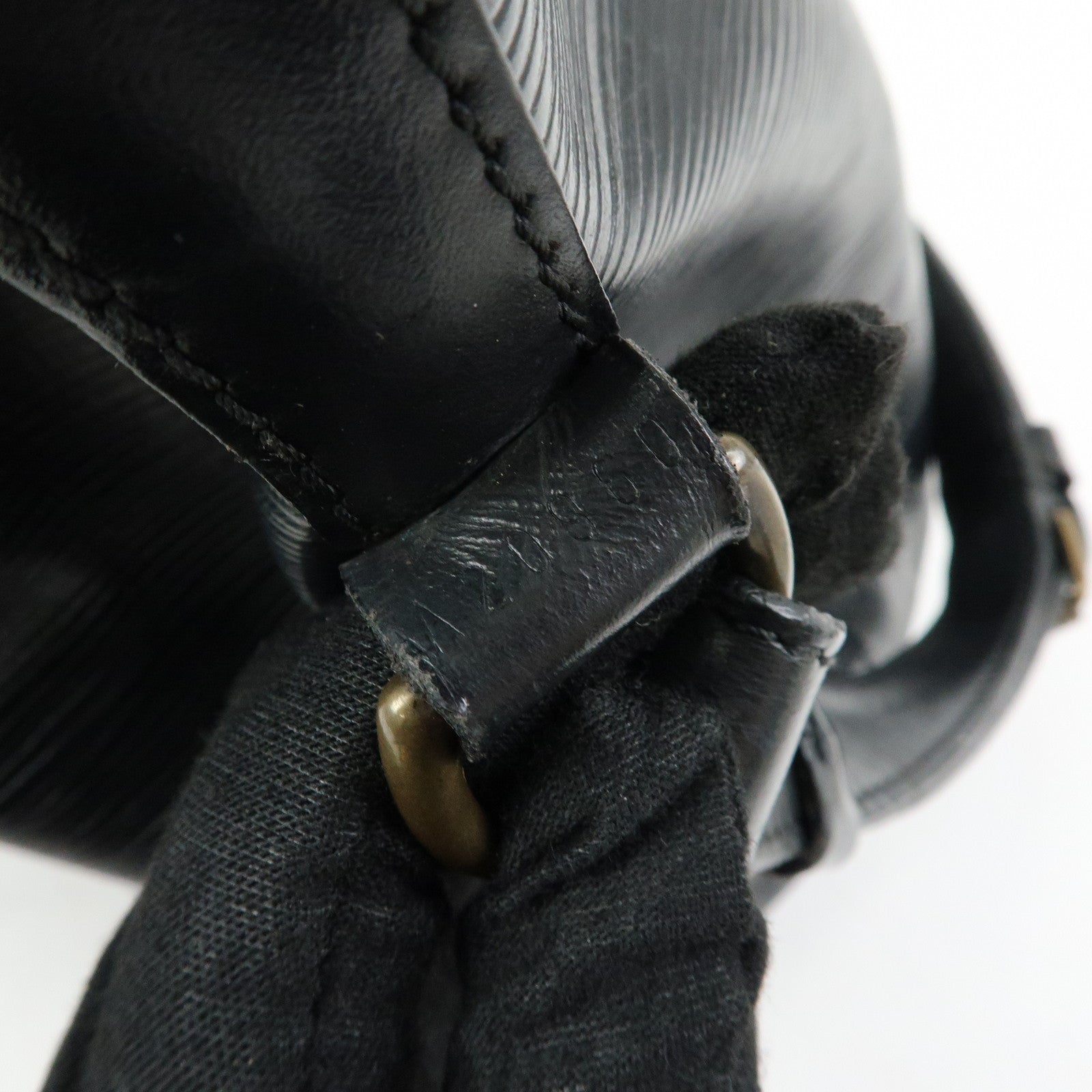 Louis Vuitton Epi Petit Noe Shoulder Bag Noir Black M44102