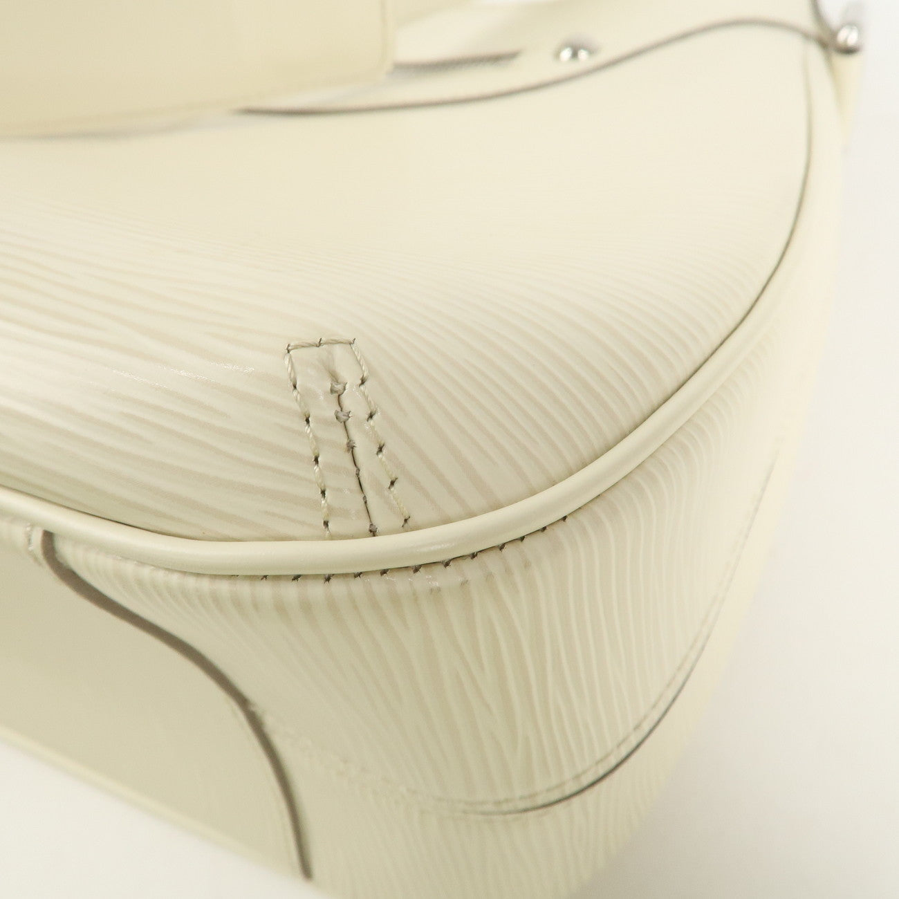 Louis Vuitton Epi Leather Turenne GM Hand Bag Ivoire M5927J Used