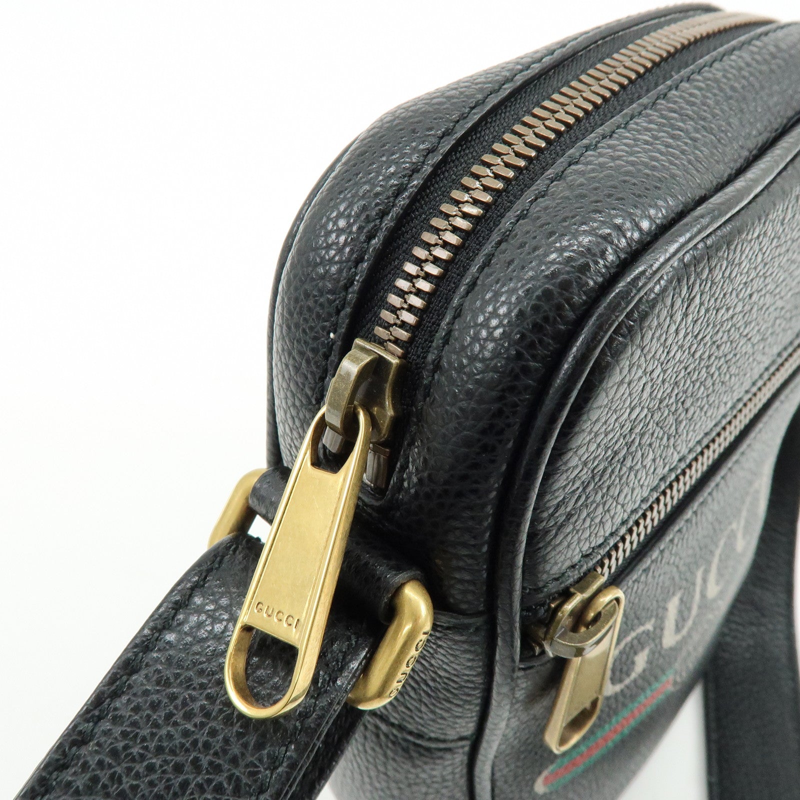 GUCCI Sherry Calf Leather Vintage Logo Shoulder Bag Black 574803