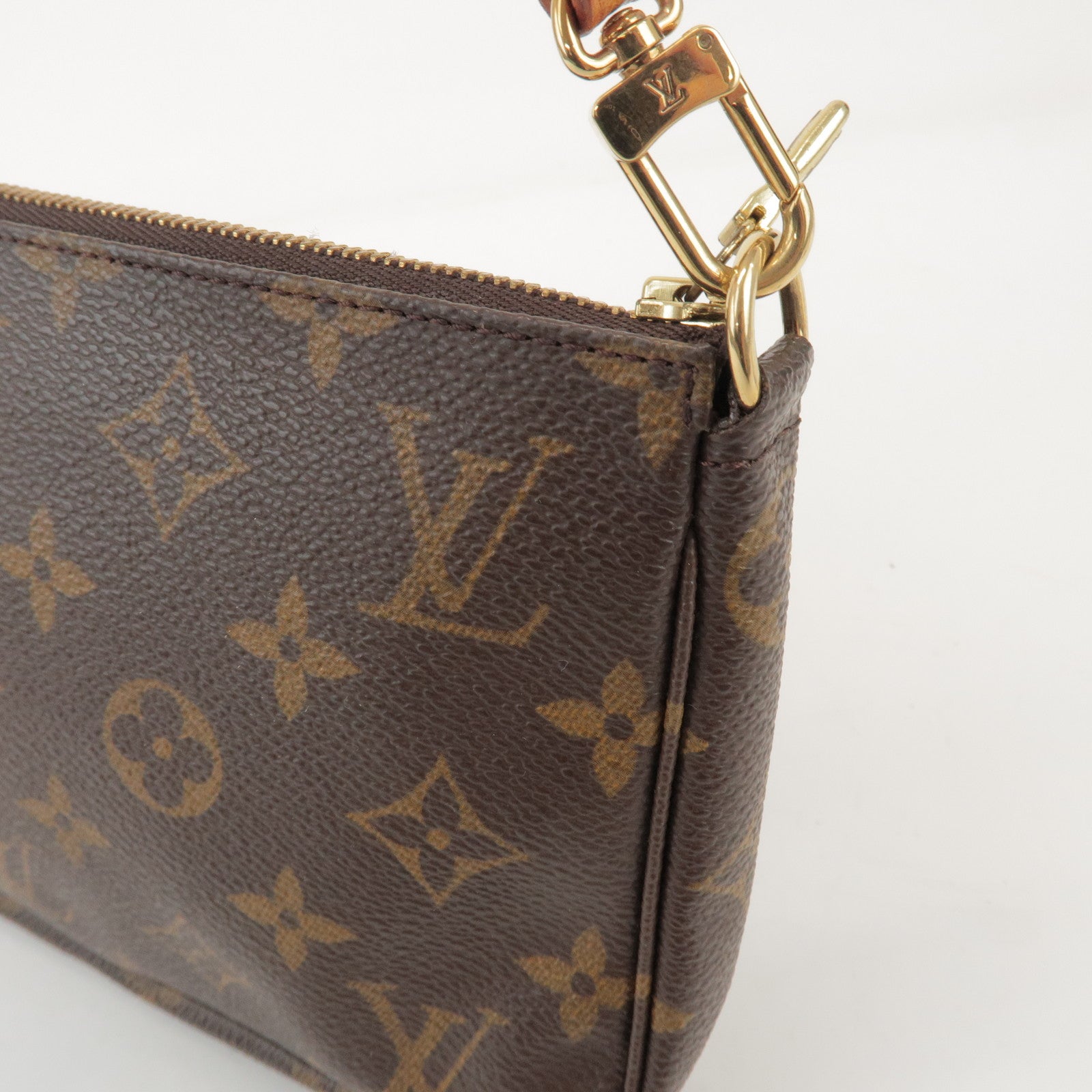 Louis Vuitton Monogram Pochette Accessoires Pouch Hand Bag M51980