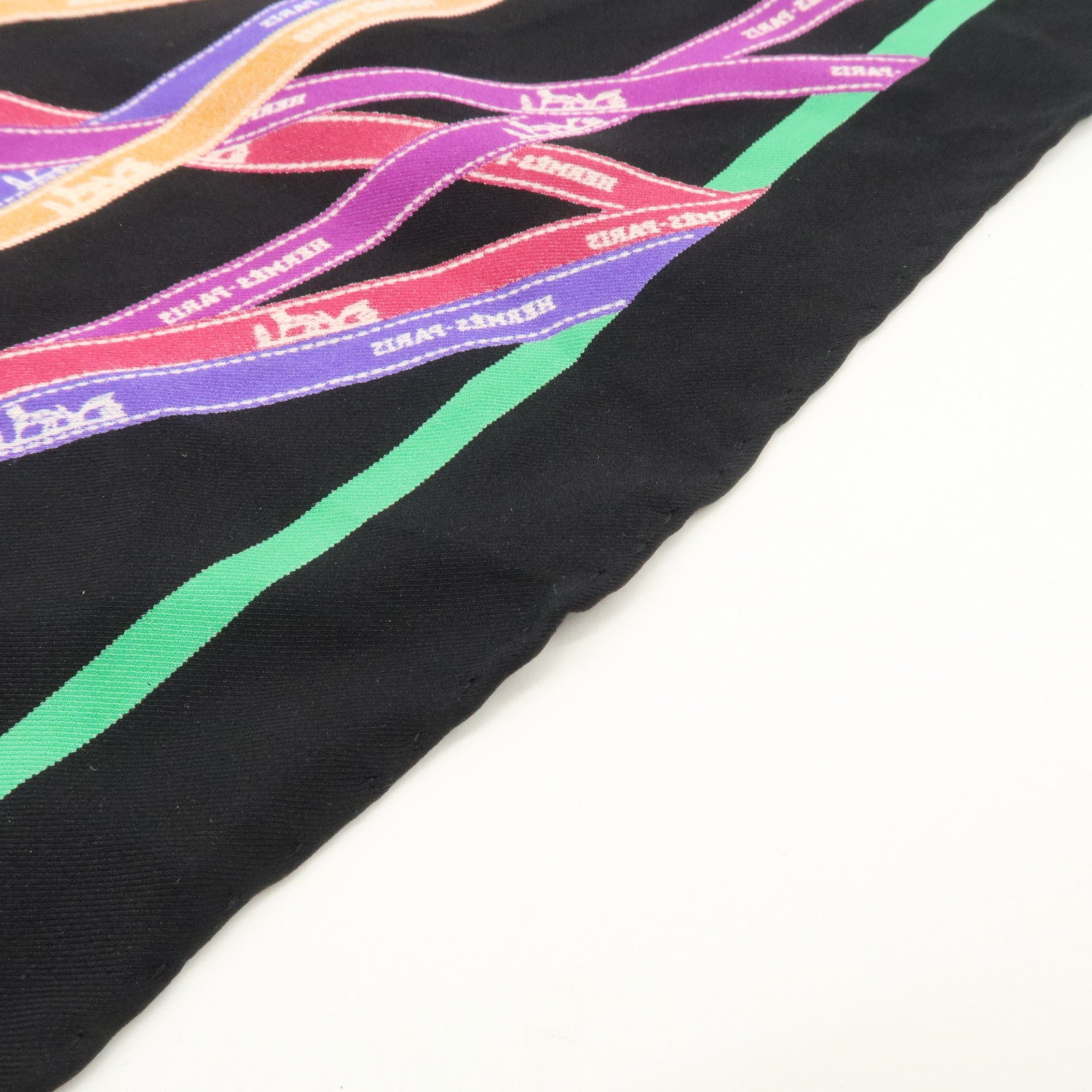HERMES 90 Silk 100% Pointe Bolduc Triangle Scarf Black