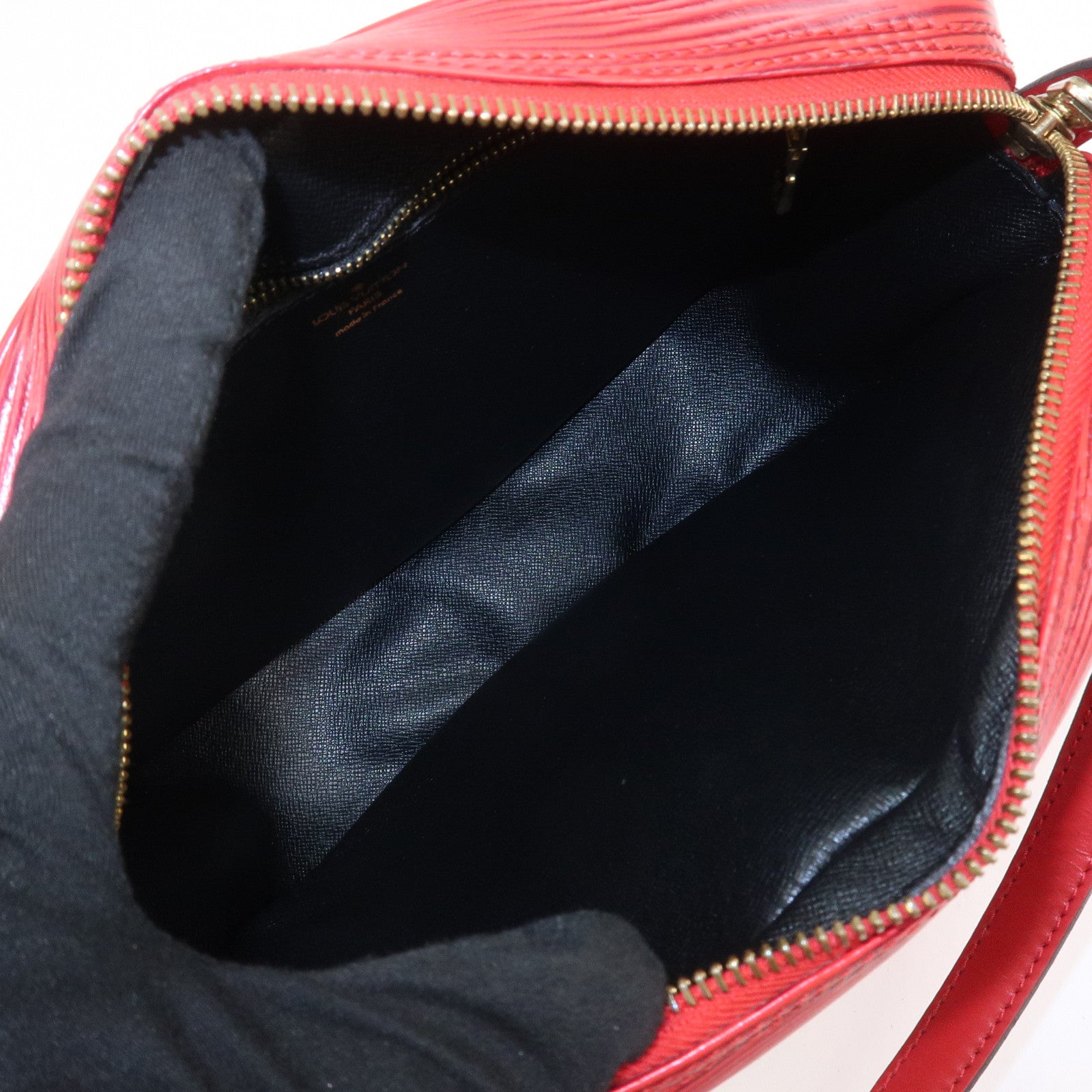 Louis Vuitton Epi Jeune Fille Shoulder Bag Castilian Red M52157