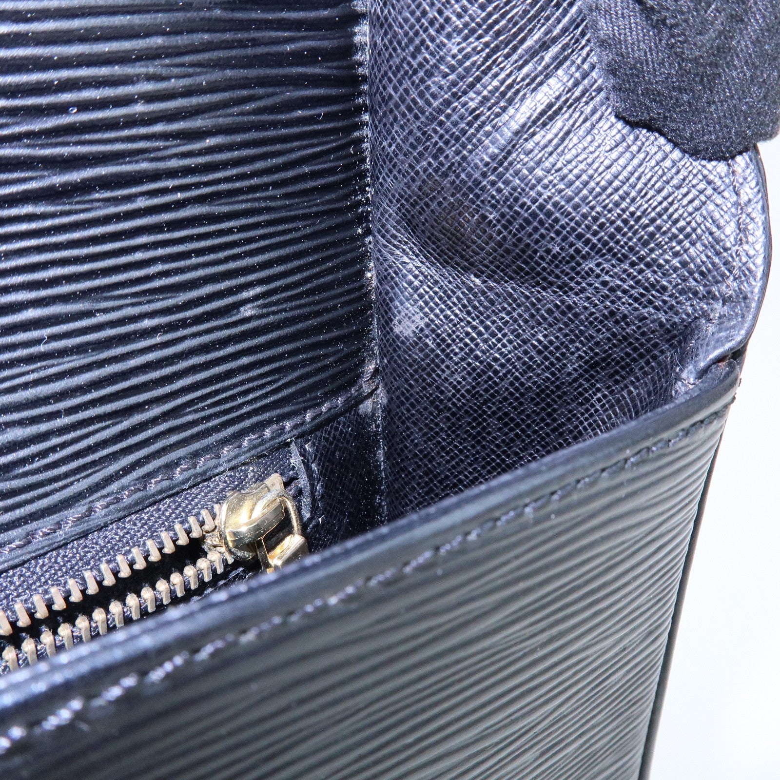 Louis Vuitton Epi Saint Cloud Shoulder Bag Black Noir M52192