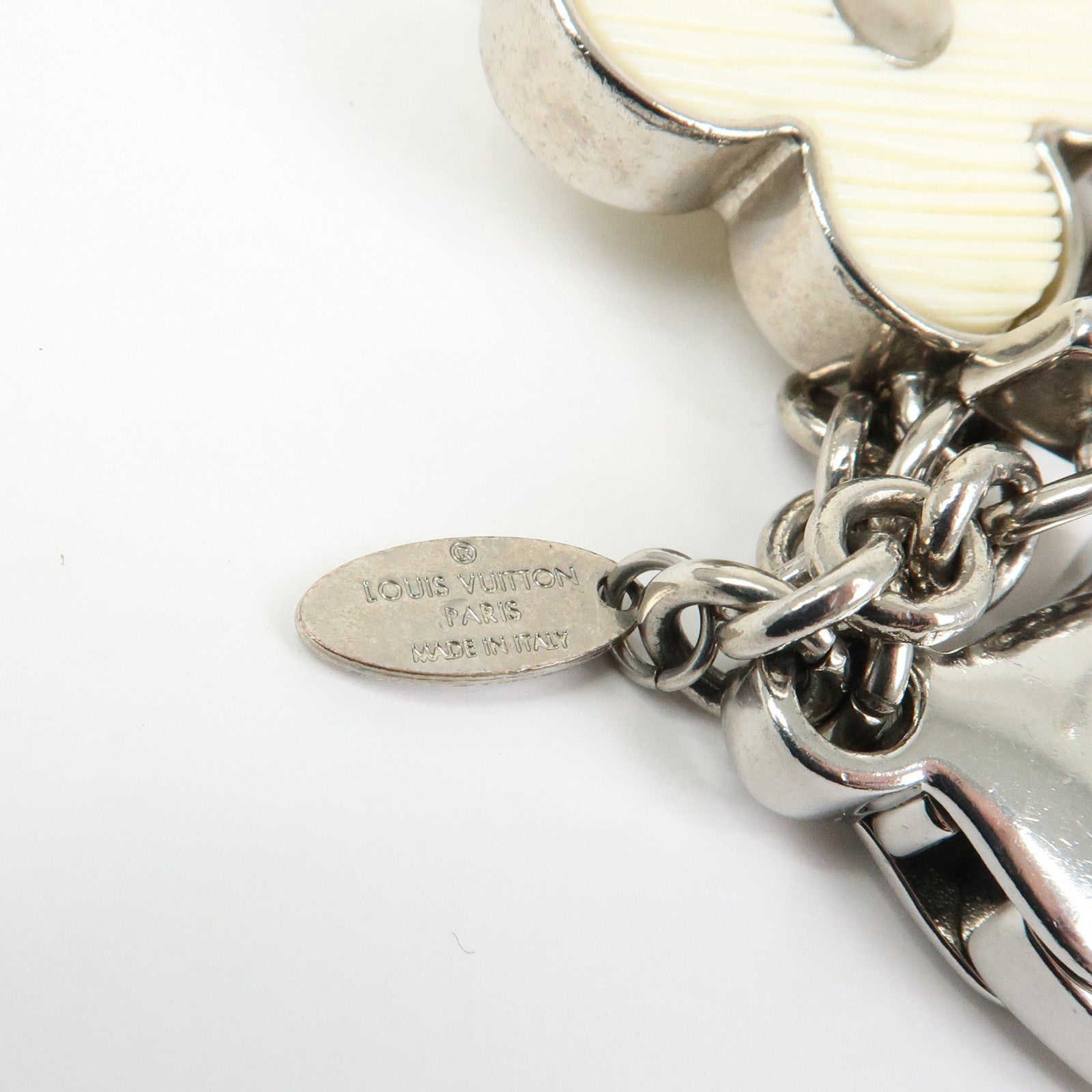 Louis Vuitton Bijoux Sac Fleur de Epi Bag Charm Silver White M65085