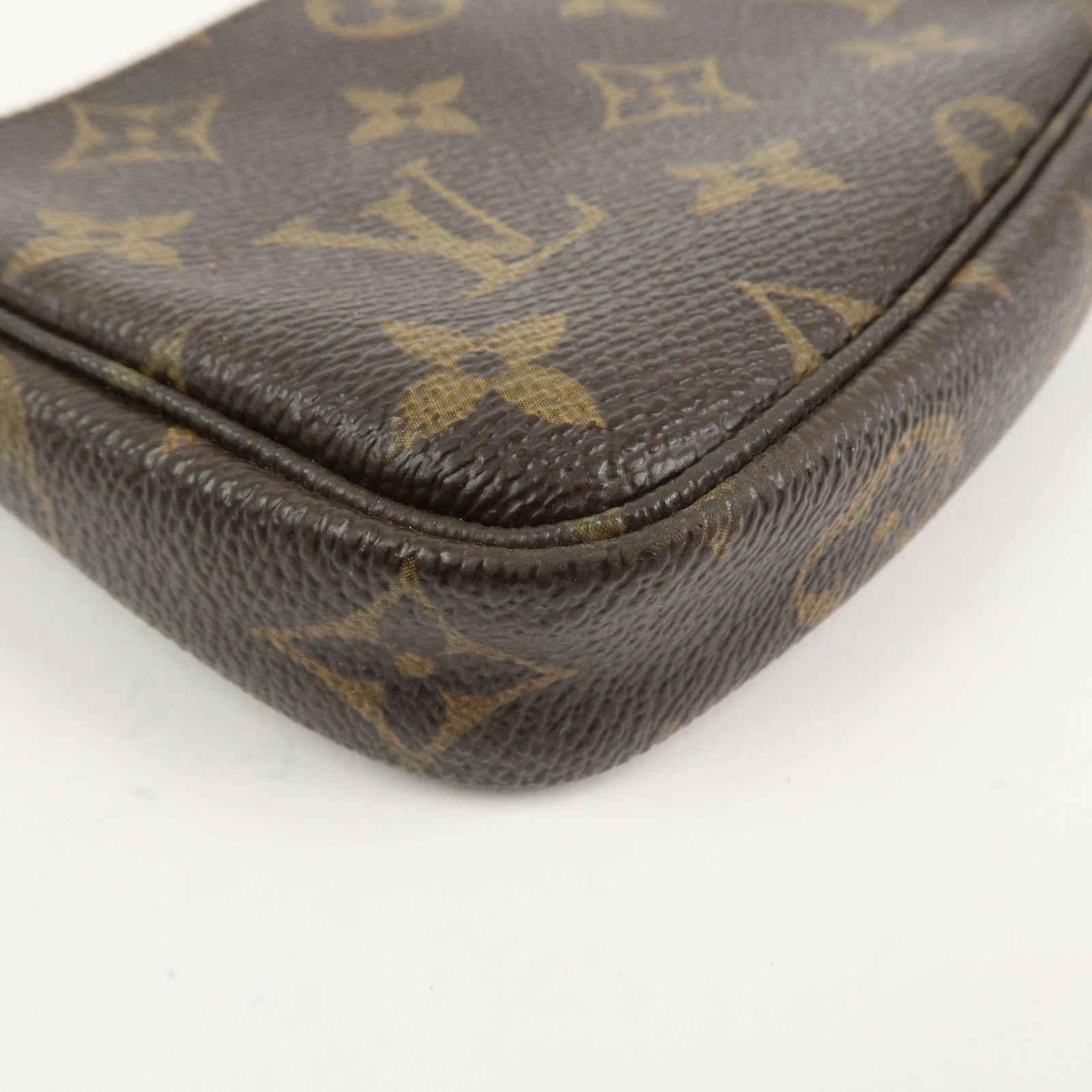 Louis Vuitton Monogram T&B Mini Pochette Accessoires Pouch M60153