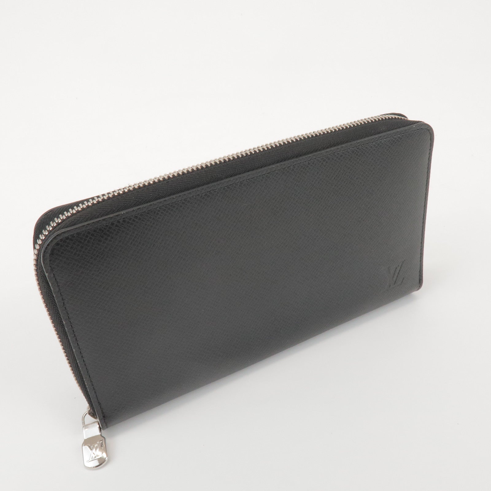 Louis Vuitton Taiga Zippy Organizer NM Long Wallet Noir M30056