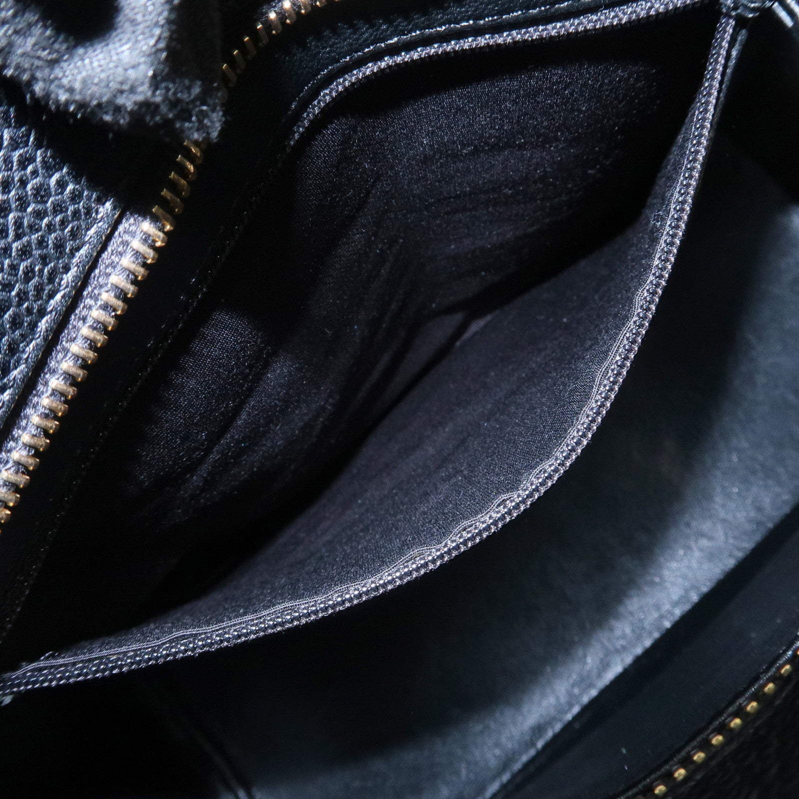 CHANEL Matelasse Caviarskin Medallion Tote Bag Hand Bag A01804