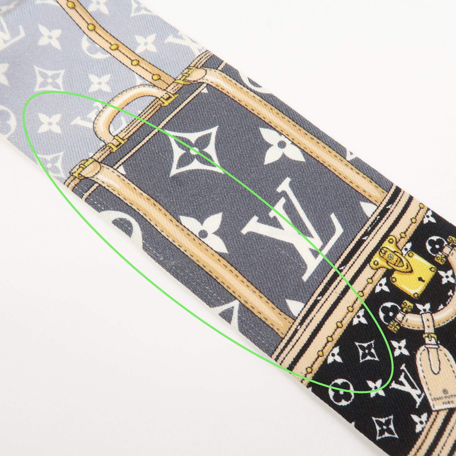 Louis Vuitton Bandeau BB Let's Go Silk 100% Scarf Black M76442