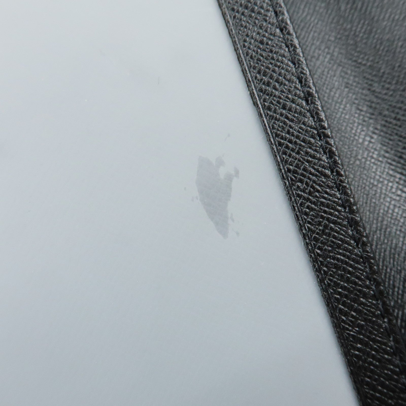 Louis Vuitton Epi Portefeuille Koala Compact Wallet Noir M58012