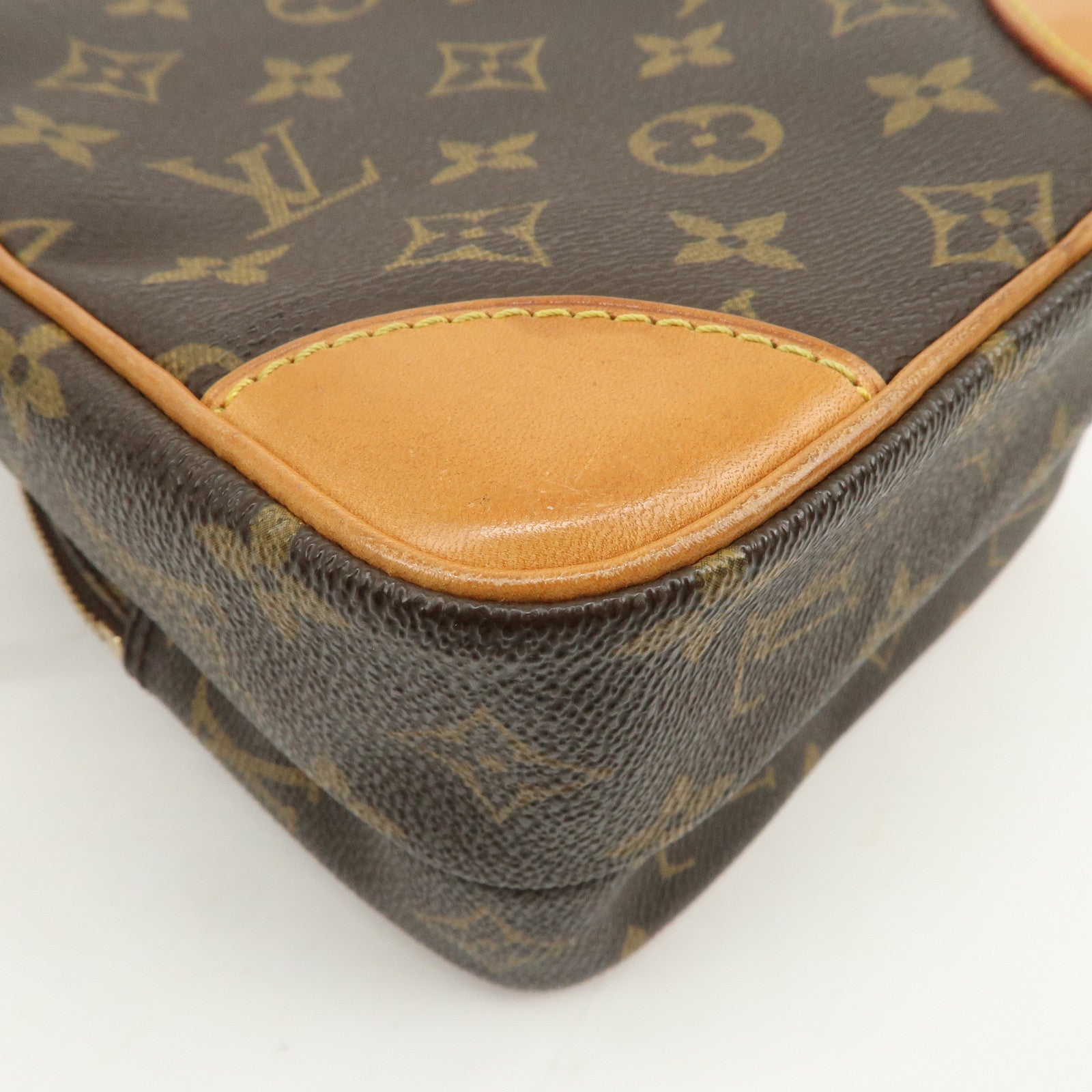 Louis Vuitton Monogram Amazone Shoulder Bag Crossbody Bag M45236