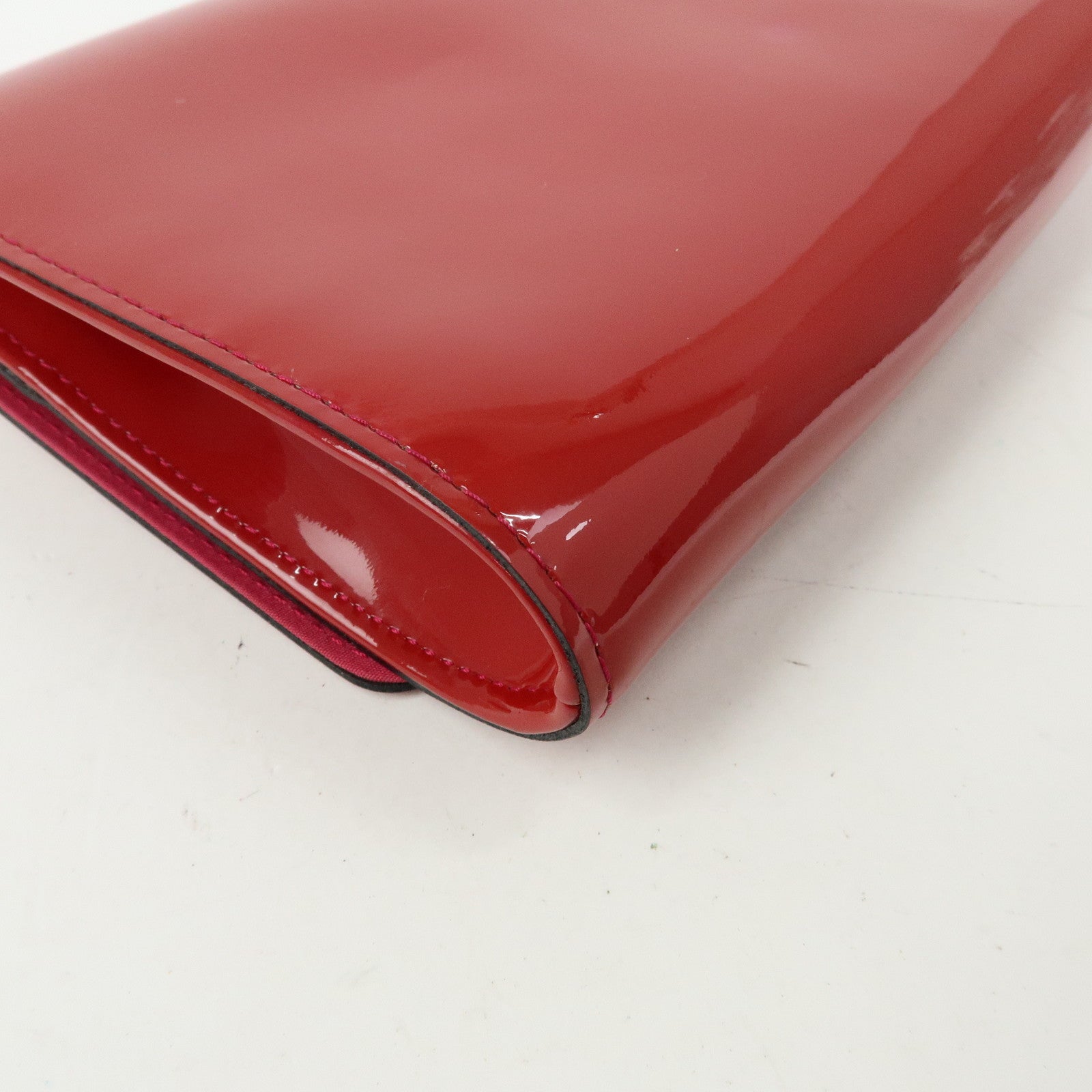 Louis Vuitton Vernis Leather Pochette Louise EW Clutch Bag M94270