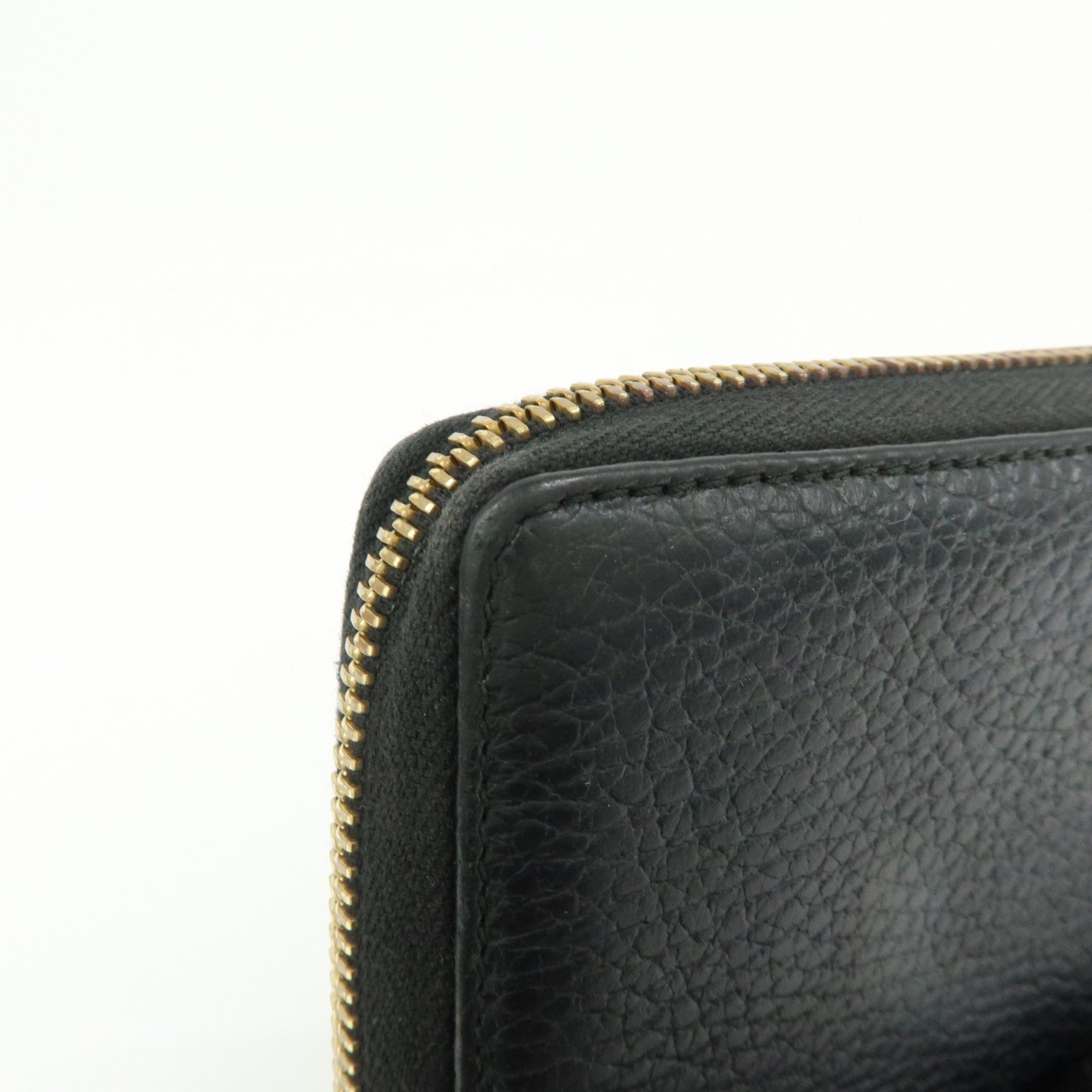 GUCCI GG Marmont Leather Round Zippy Long Wallet Black 456117