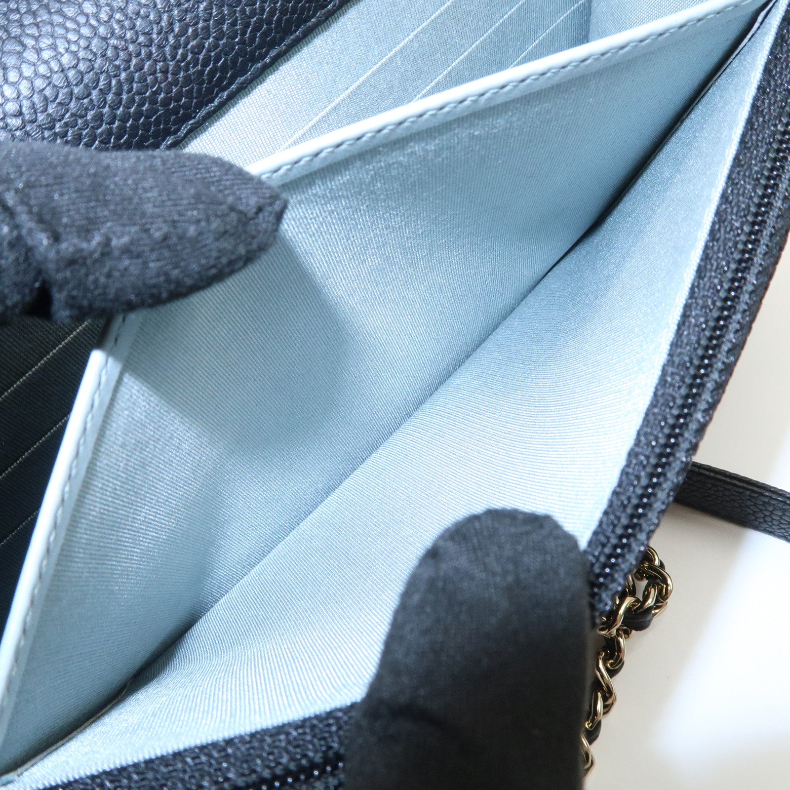 CHANEL Matelasse Caviarskin Chain Wallet COW Shoulder Bag Black Used