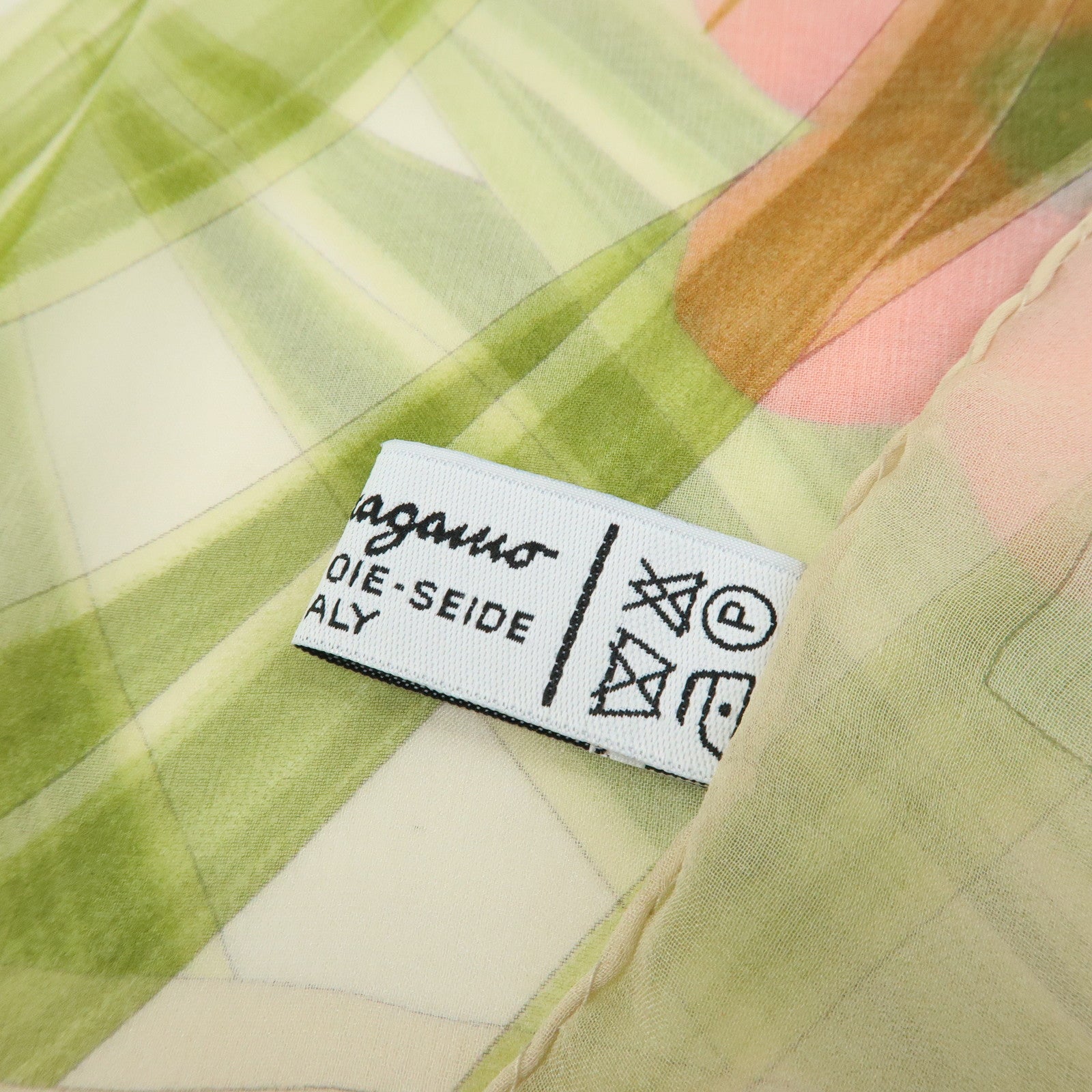 Ferragamo Silk 100% Scarf Flower Motif Ocha-Ken Beige Green Red