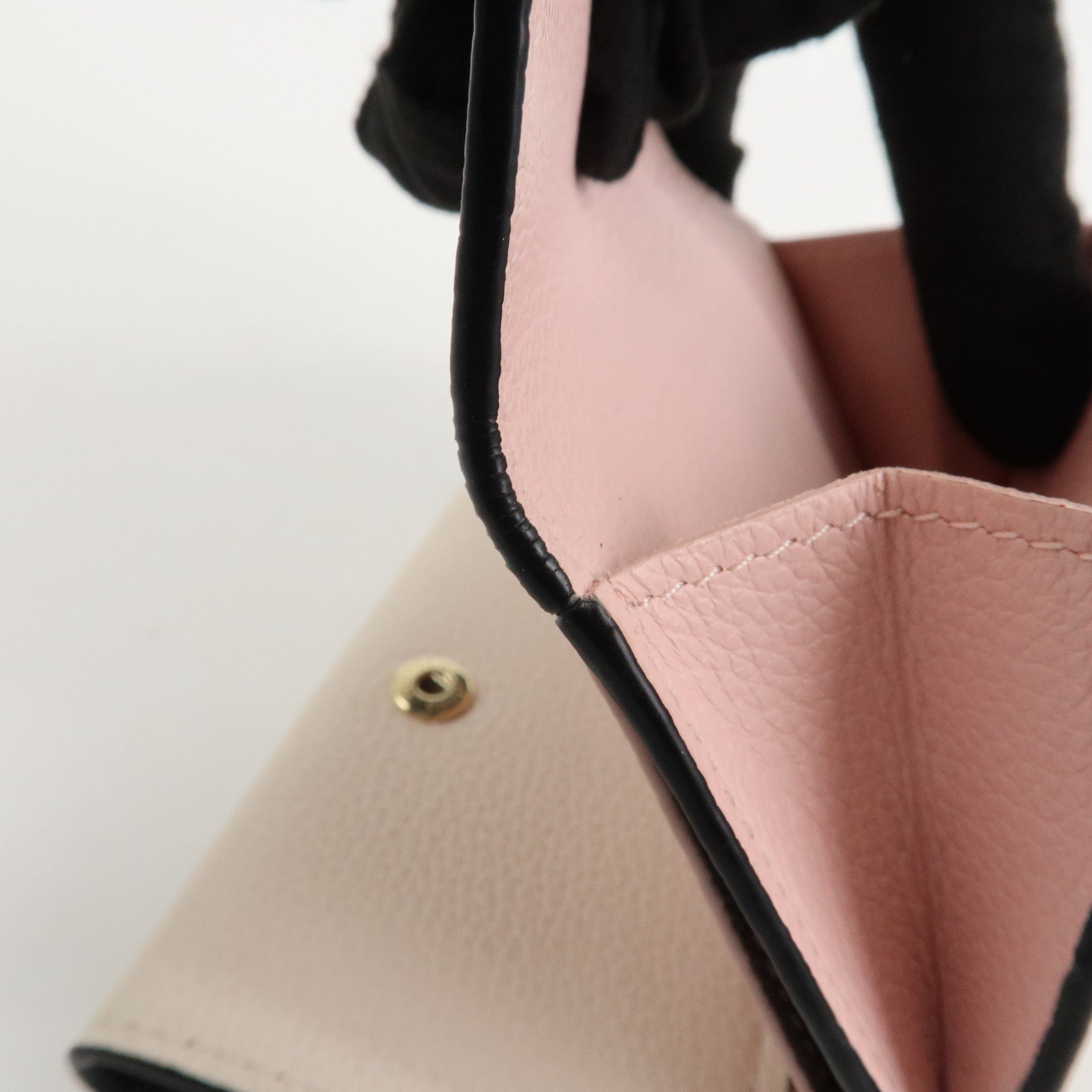 Louis Vuitton Lock Me Portefeuille Lock Mini Leather Wallet M80984 Used