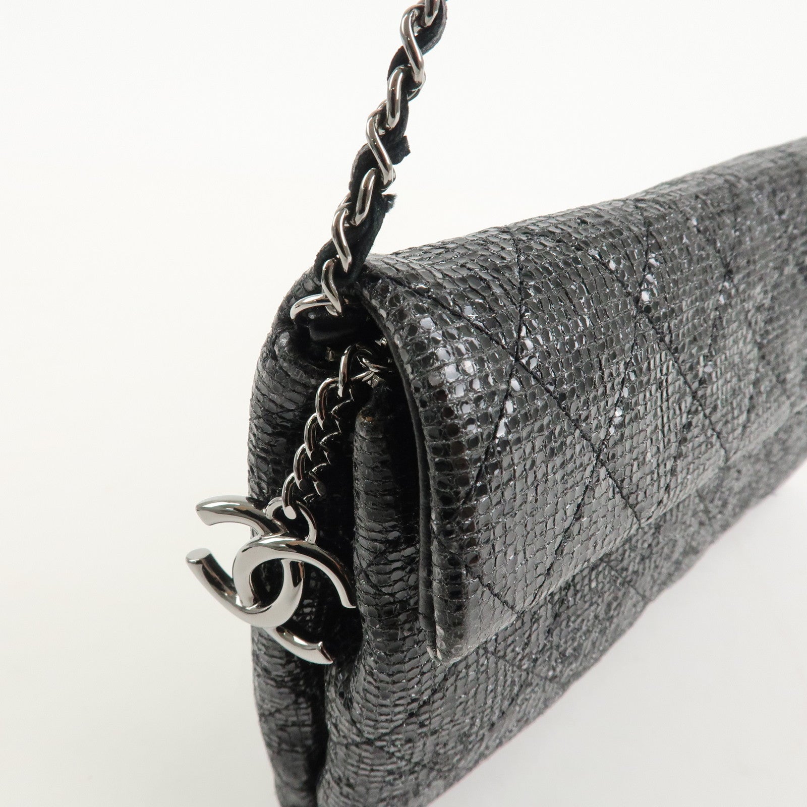 CHANEL Matelasse Leather Chain Shoulder Bag Black Silver Used