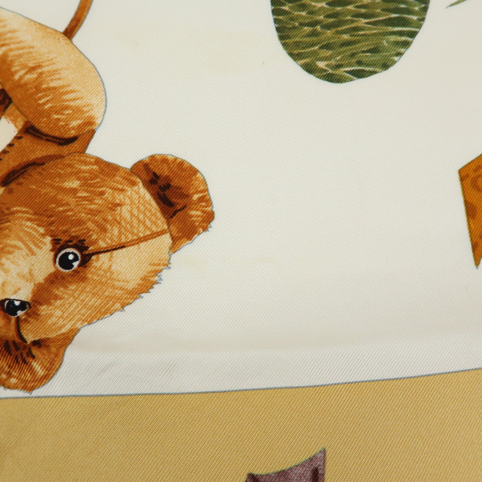 HERMES Carre 90 Silk 100% Scarf Confidents des Coeurs Brown