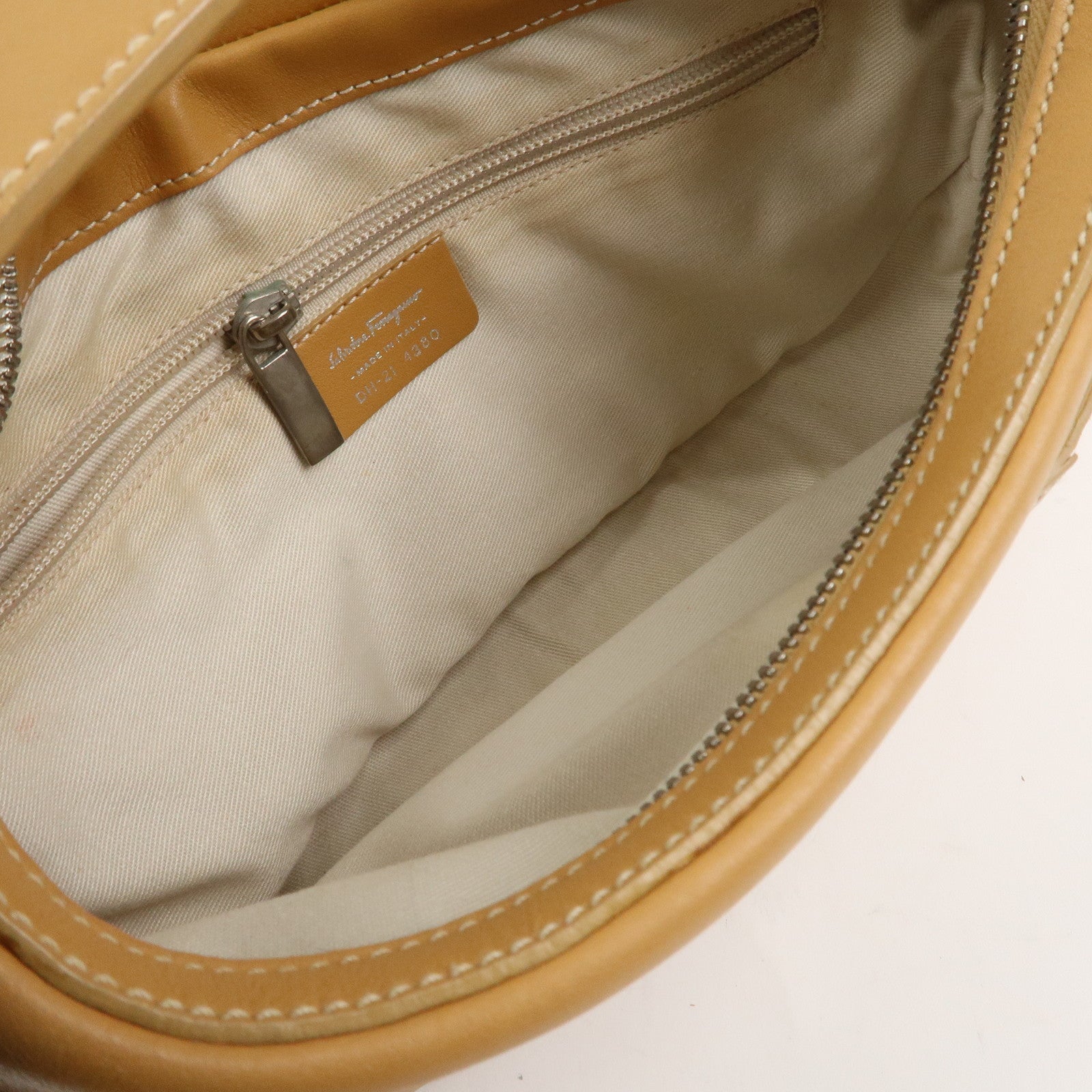 Ferragamo Gancini Leather Shoulder Bag Hand Bag Light Brown
