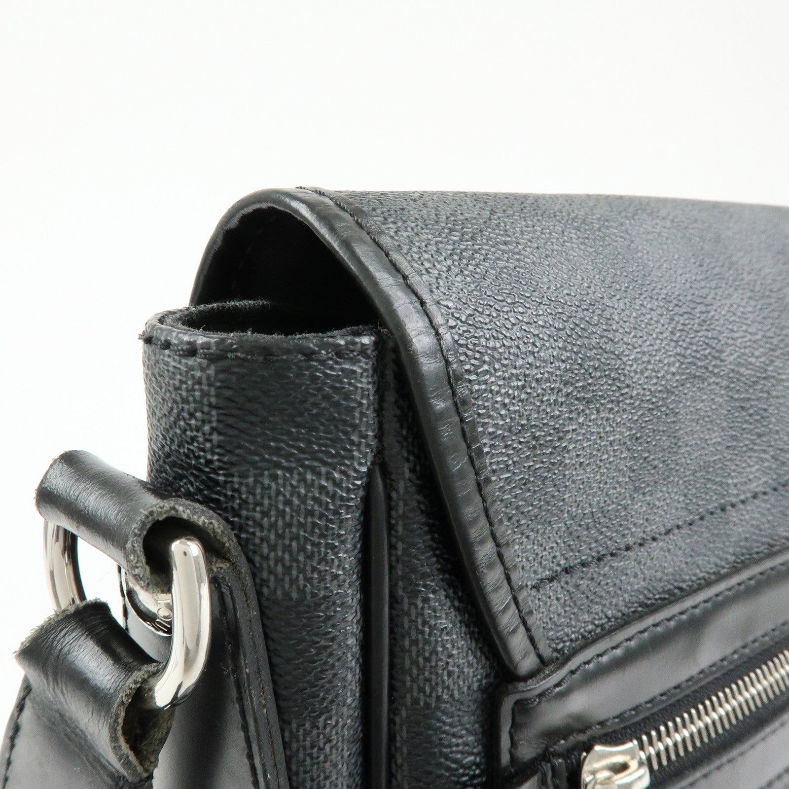 Louis Vuitton Damier Graphite Daniel MM Shoulder Bag N58029