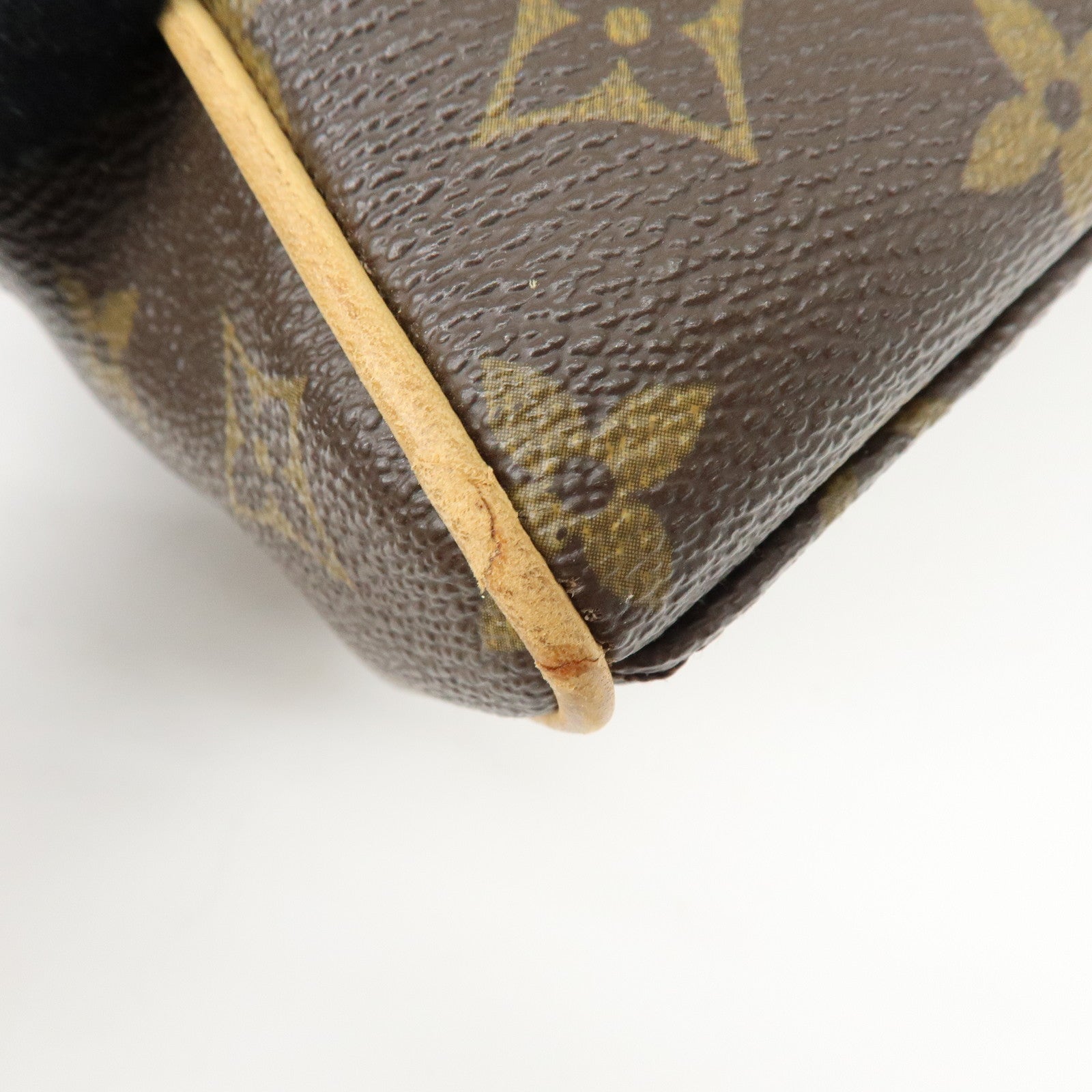 Louis Vuitton Monogram Manhattan PM Hand Bag Brown M40026
