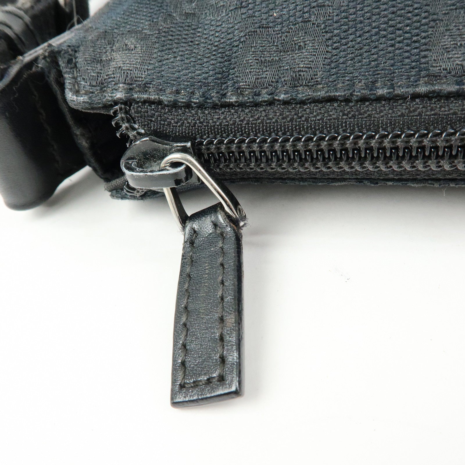 GUCCI GG Canvas Leather Shoulder Bag Crossbody Bag Black 145857