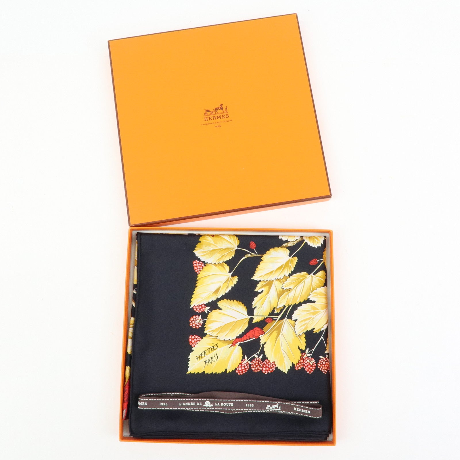 HERMES Carre 90 Silk 100% Scarf l'ARBRE de SOiE Black Light Brown
