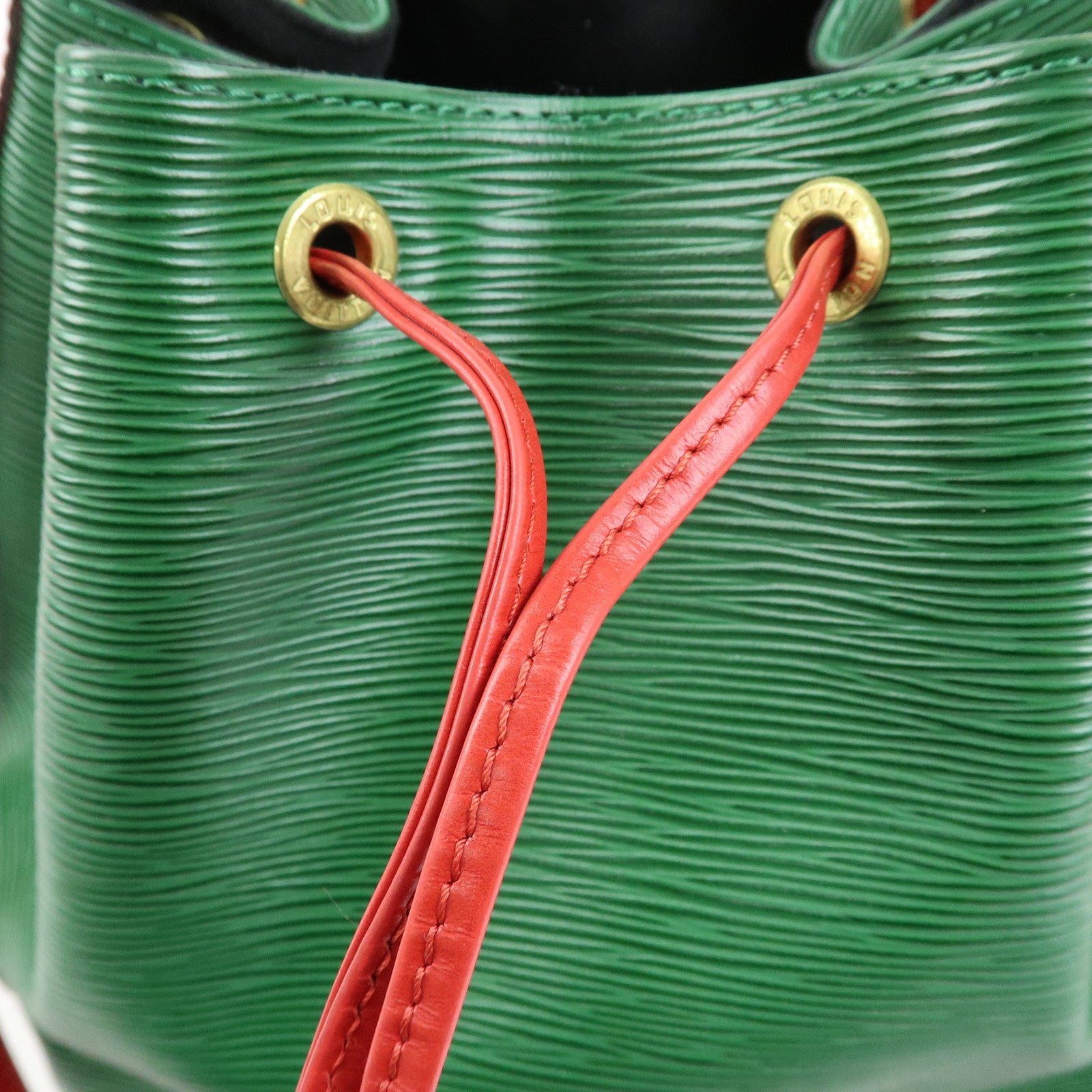 Louis Vuitton Epi Petit Noe Bicolor Shoulder Bag Green Red M44147