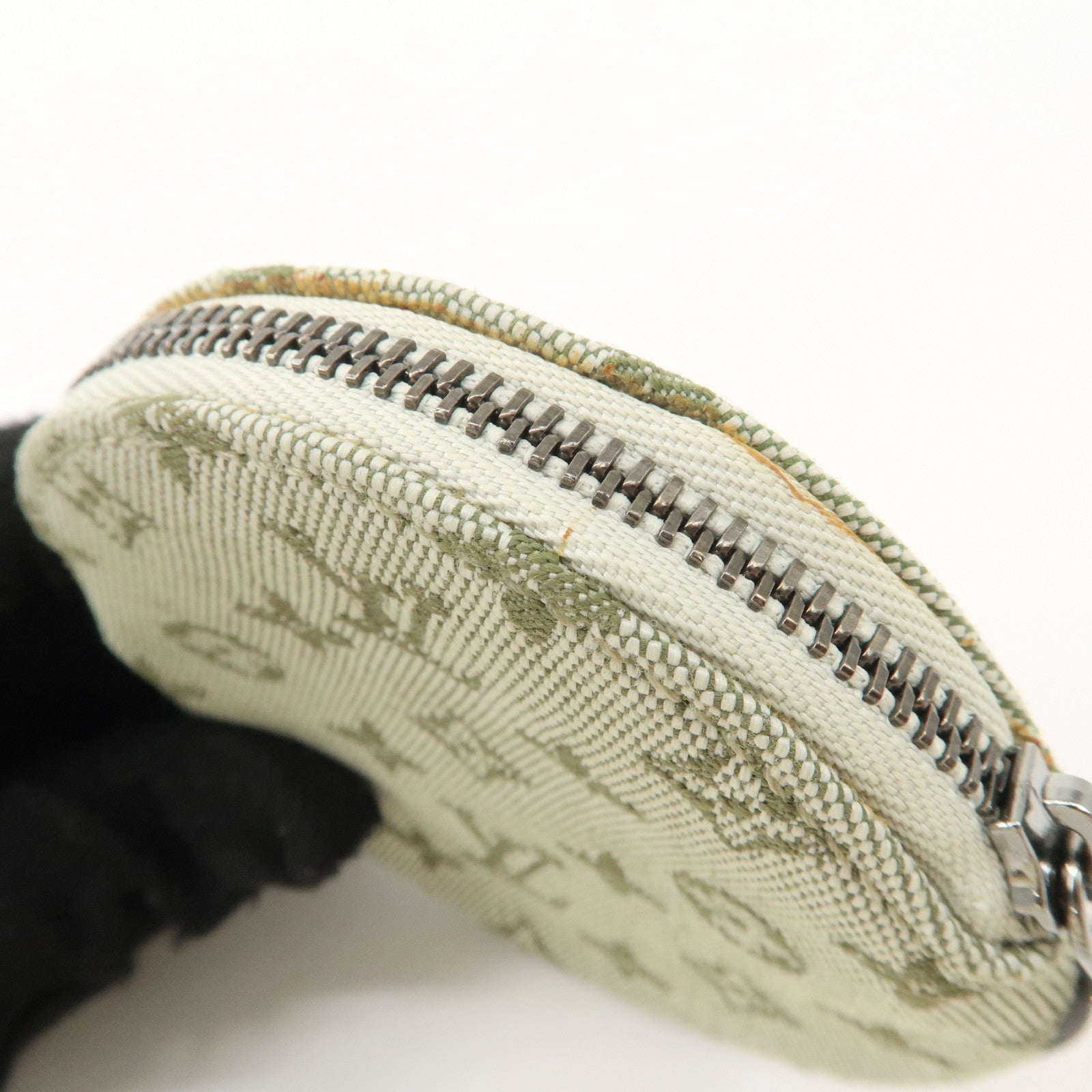 Louis Vuitton MonogramMini Comte de Fee Porte Monnaie Round M92271 Used