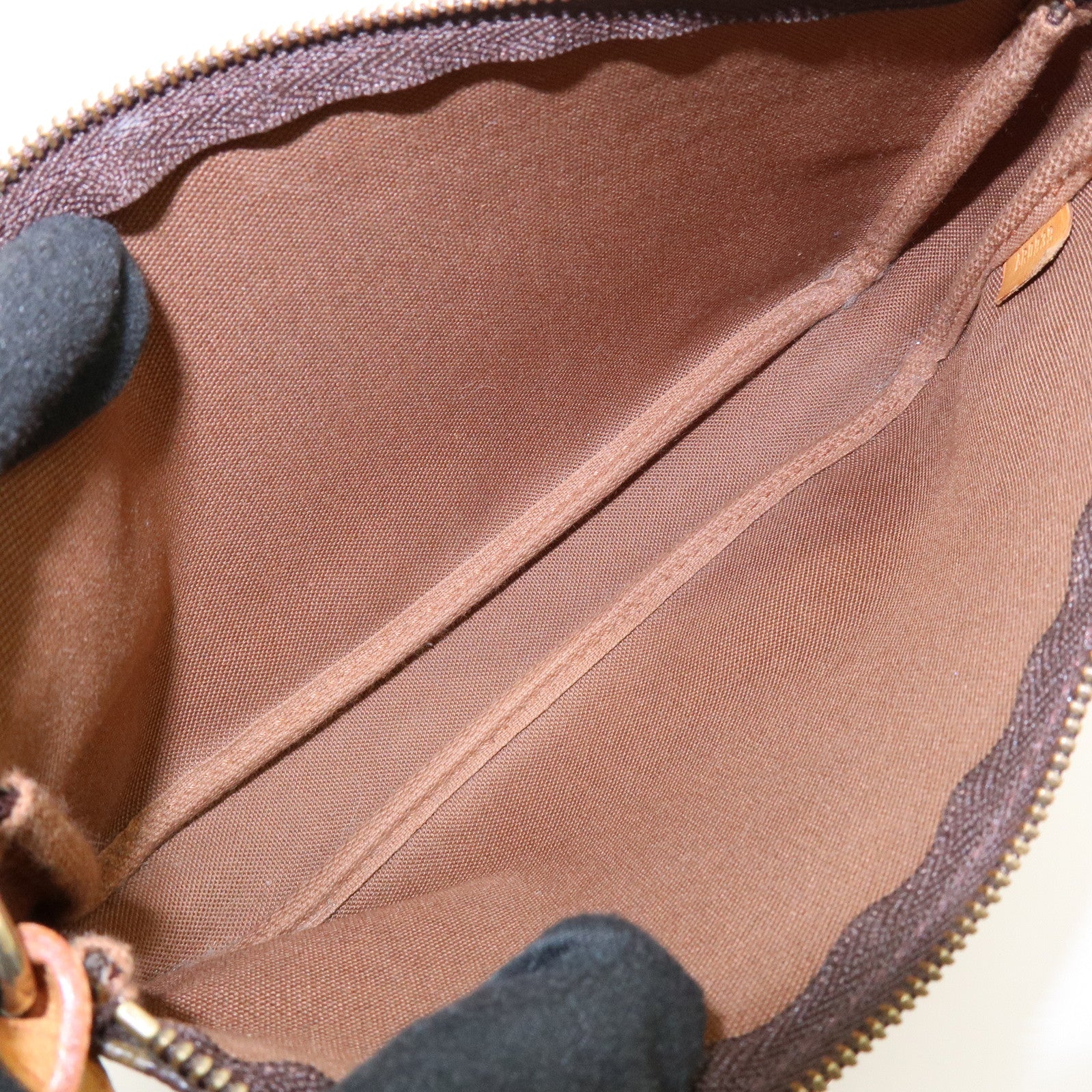 Louis Vuitton Monogram Pochette Accessoires Pouch Hand Bag M51980