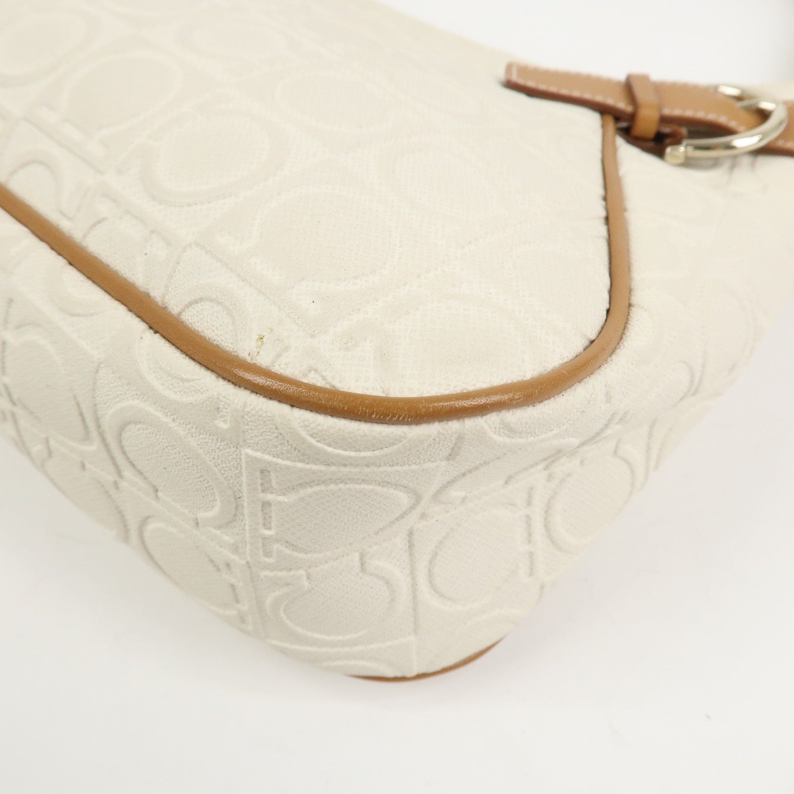 Ferragamo Gancini Logo Leather Shoulder Bag Hand Bag White