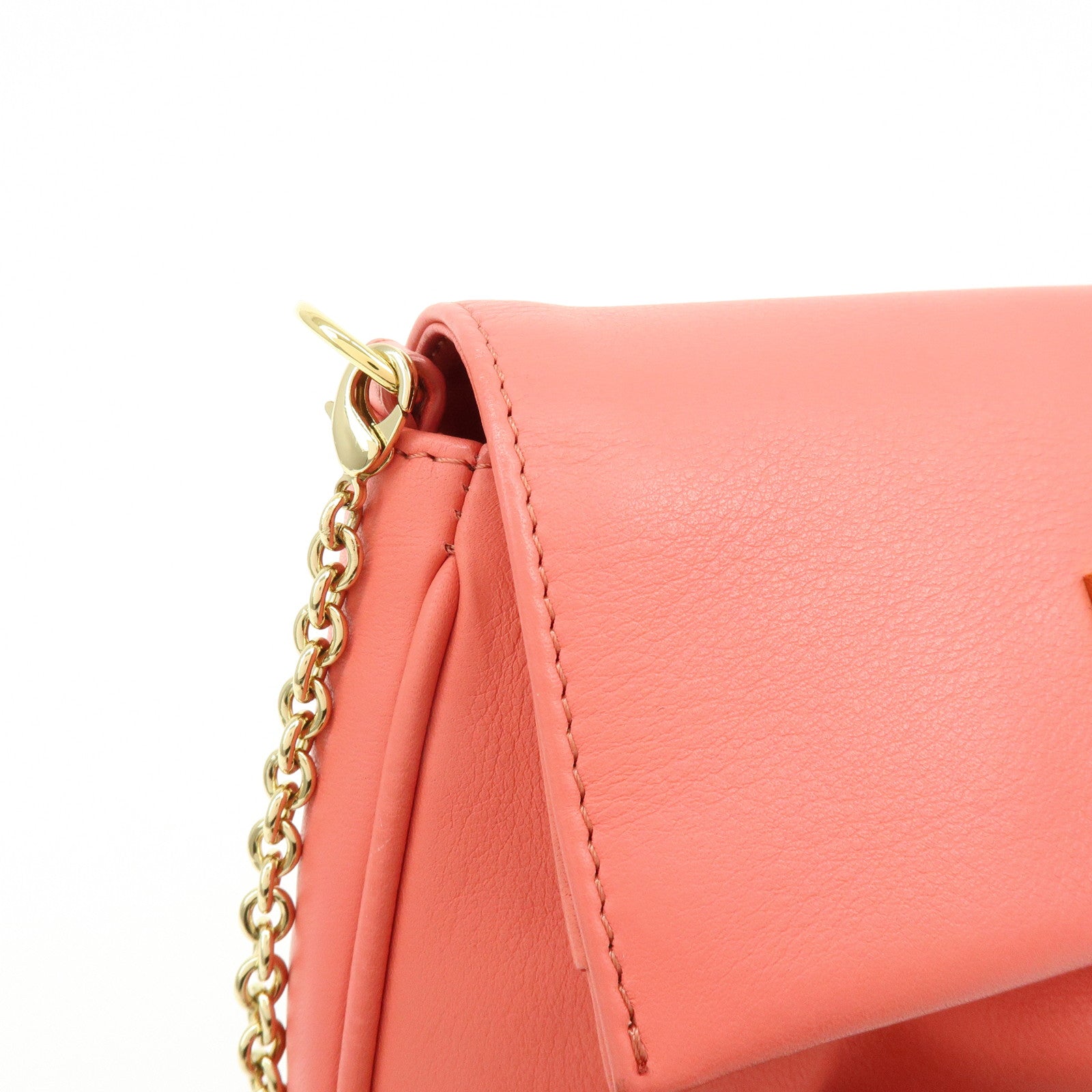 FENDI Leather Chain Shoulder Bag Purse Crossbody Bag Pink 8M0276