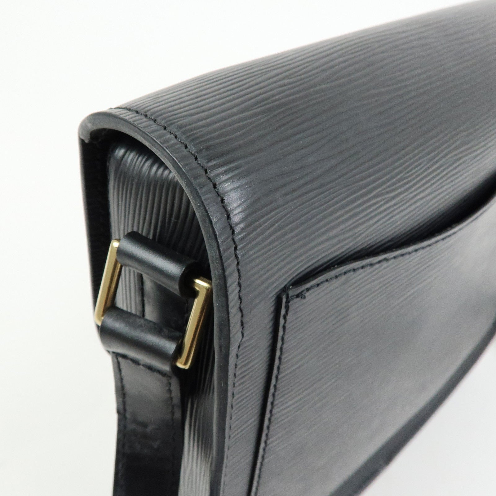 Louis Vuitton Epi Saint Cloud Shoulder Crossbody Bag Noir M52192