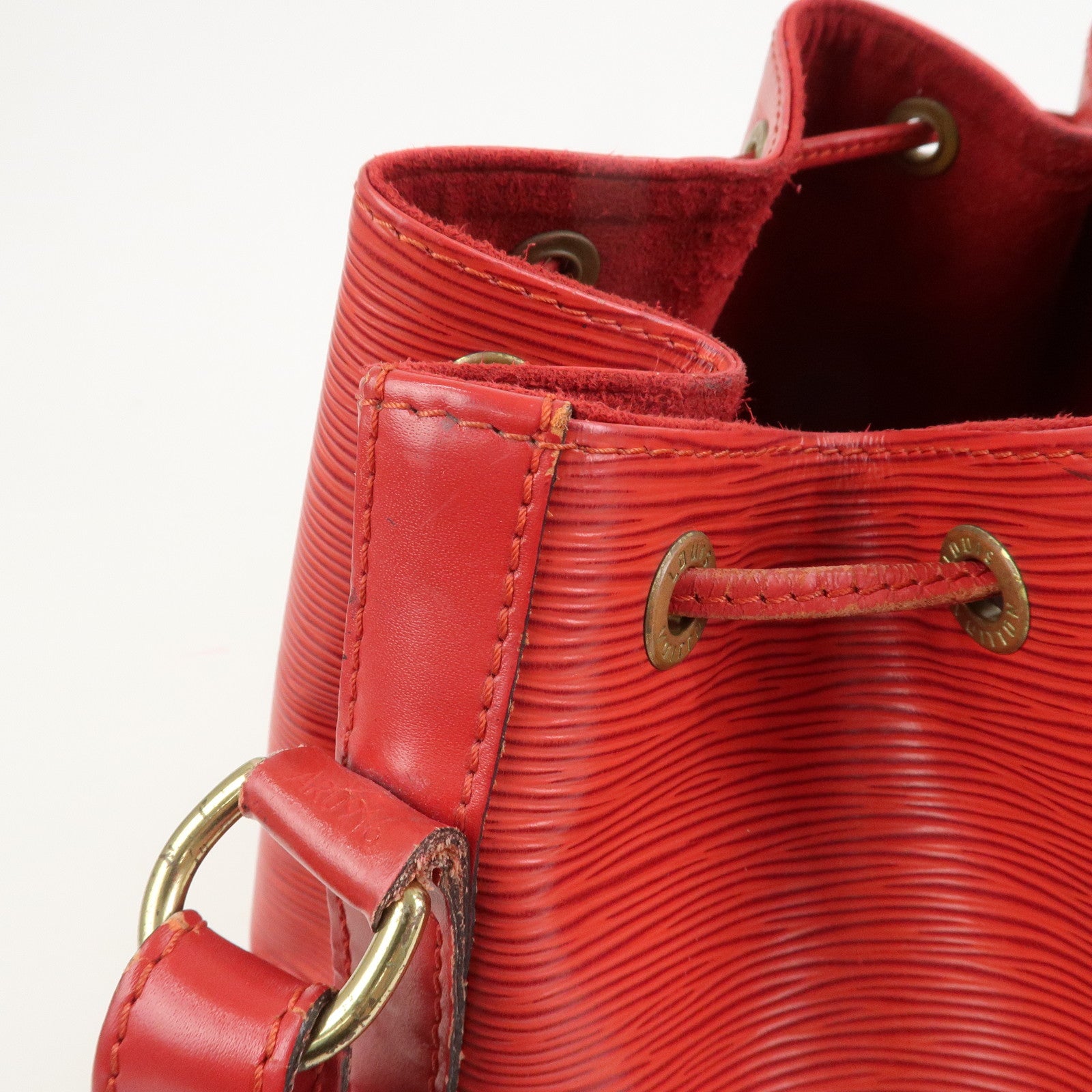 Louis Vuitton Epi Petit Noe Shoulder Bag Castilian Red M44107