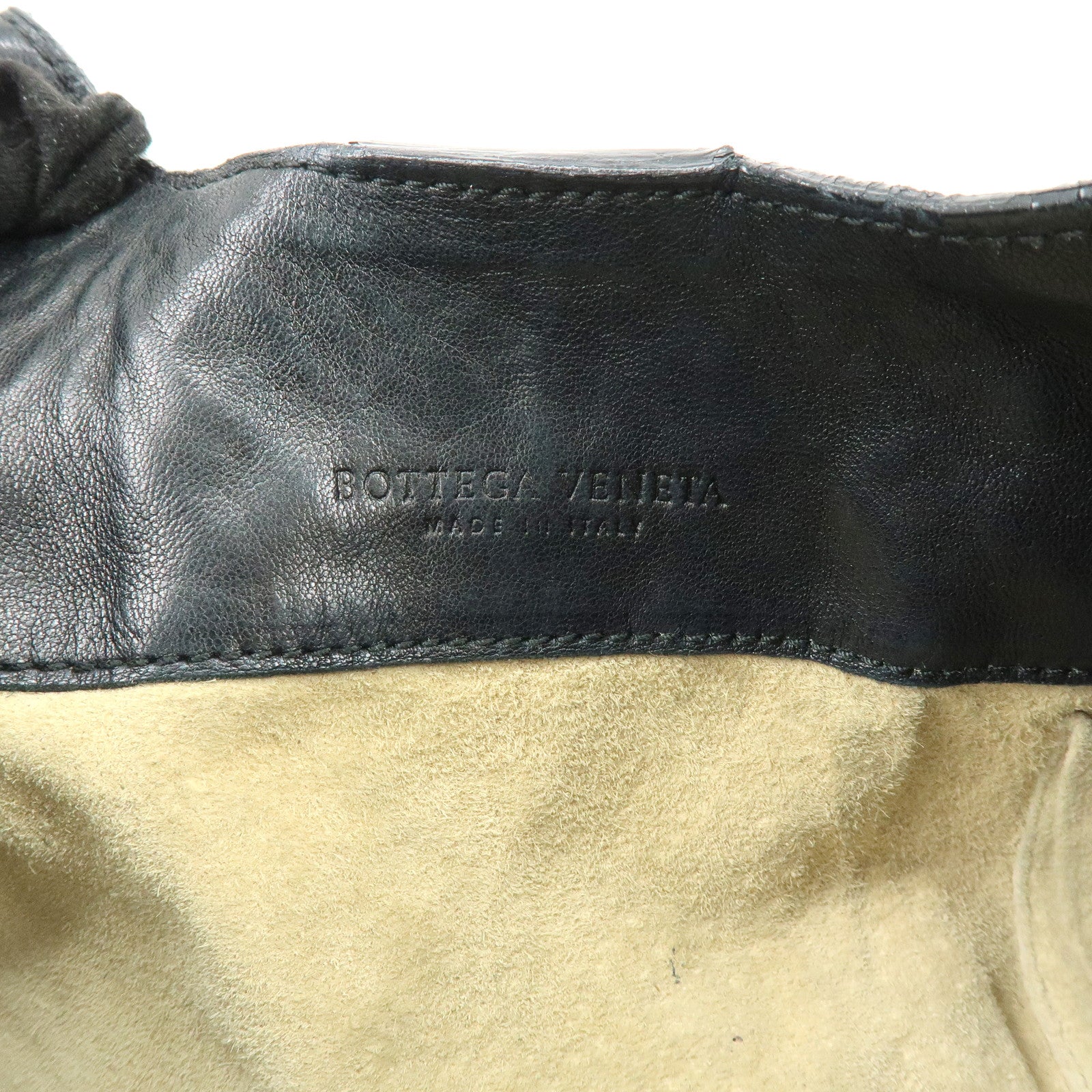 BOTTEGA VENETA  Intrecciato Leather Hand Bag Black 113087