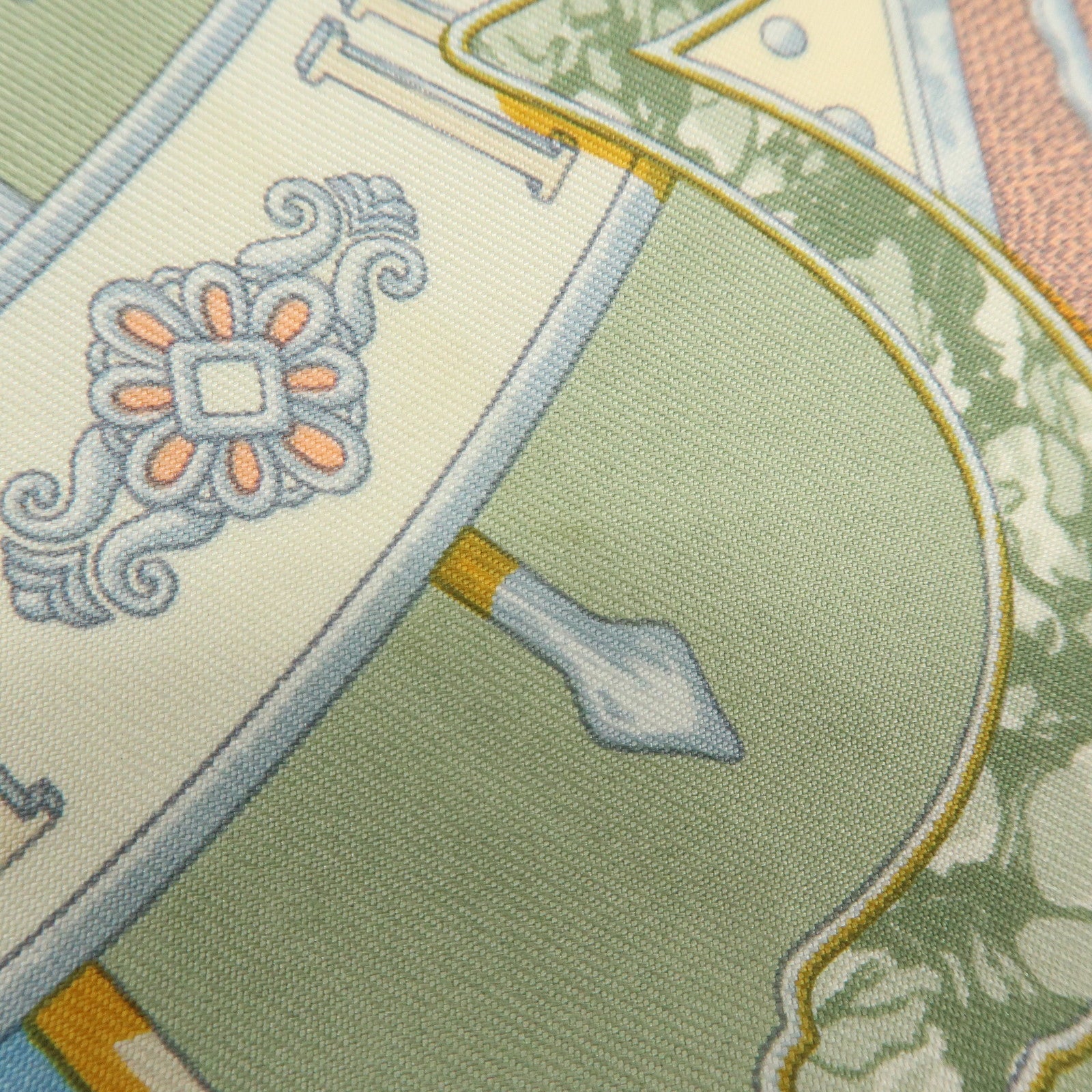 HERMES Carre 40 Silk 100% GLORIA SOLI Scarf Ivory Green Multicolor
