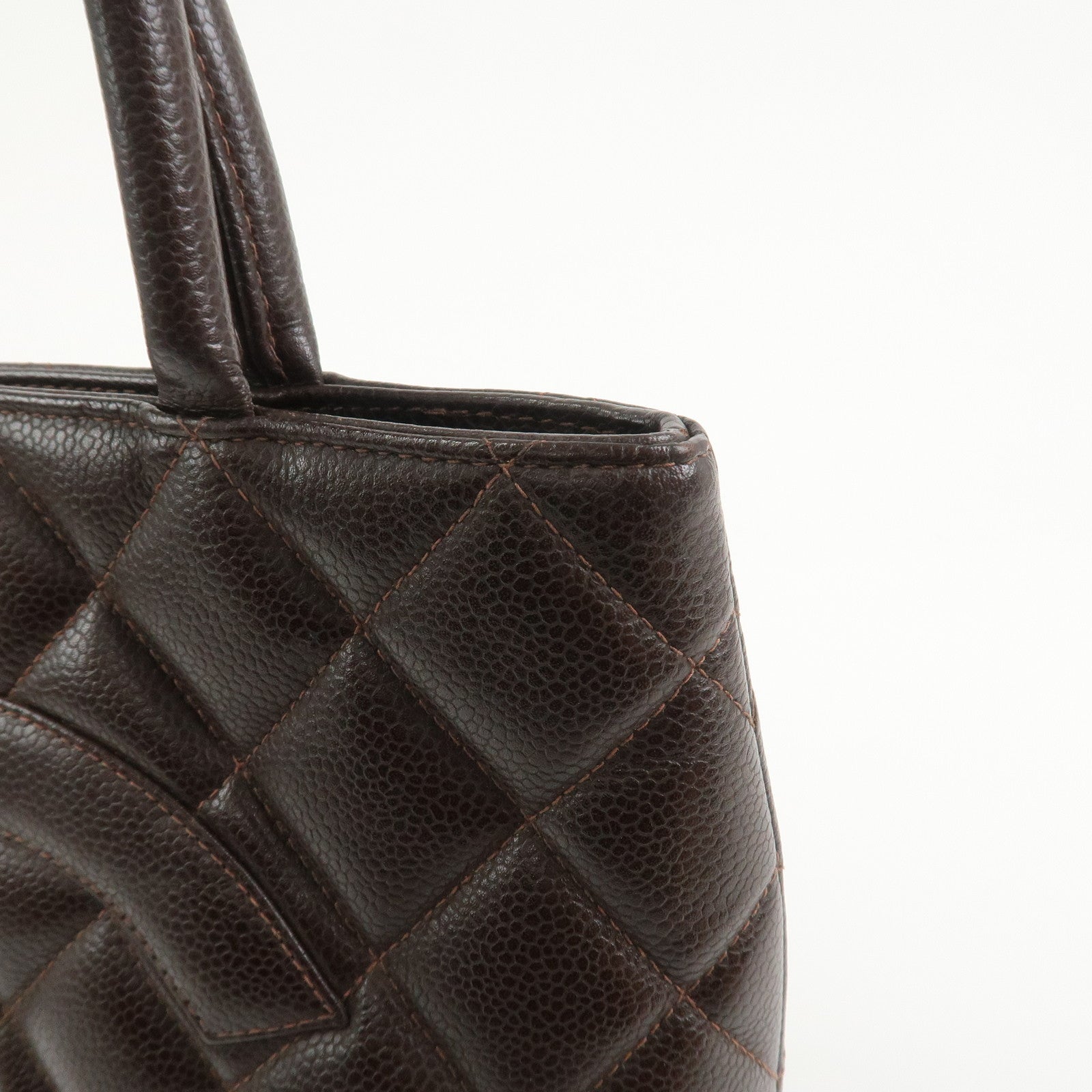 CHANEL Matelasse Caviarskin Medallion Tote Bag Hand Bag A01804
