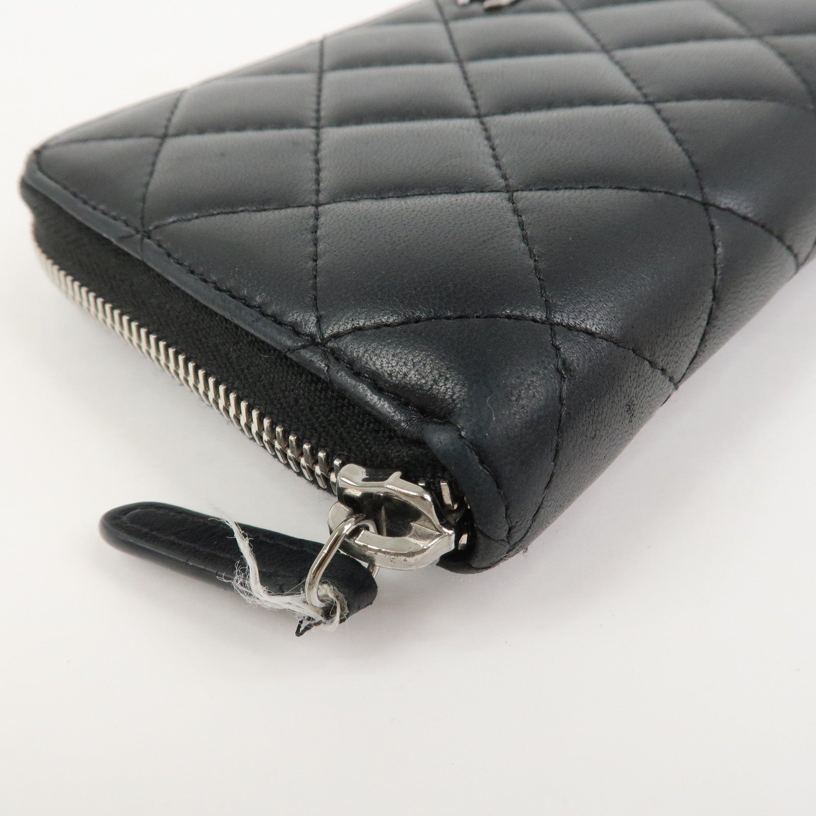 CHANEL Matelasse Lamb Skin Zippy Round Long Wallet Black A50097