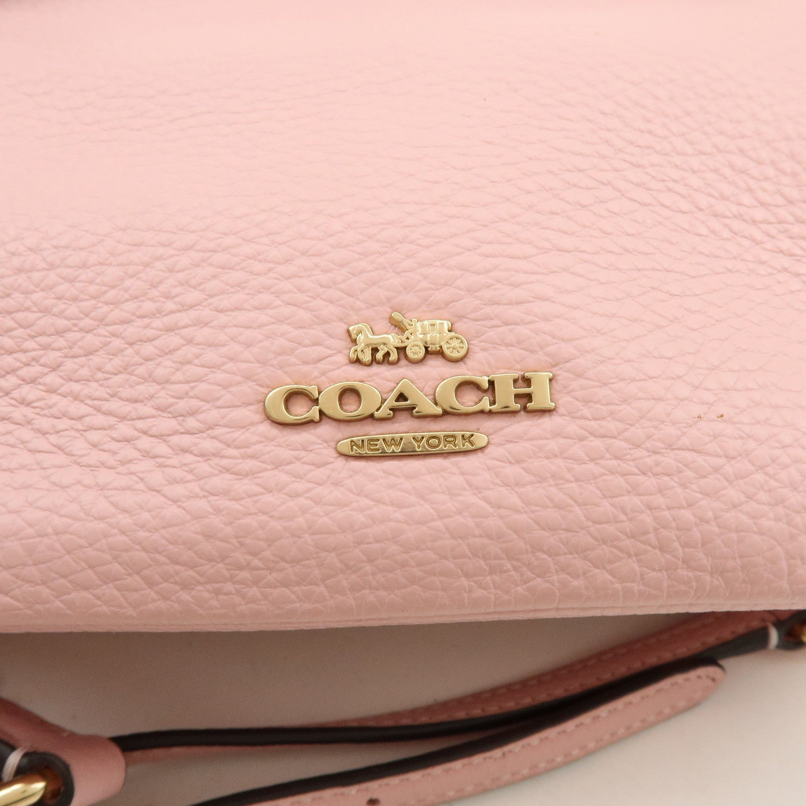 COACH Leather Kiss Lock Chain Shoulder Bag Crossbody Bag Pink