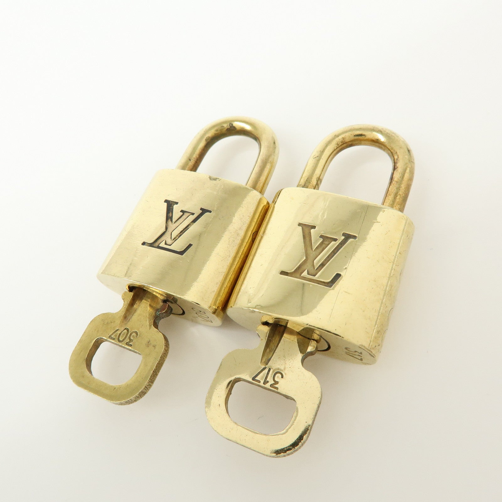 Louis Vuitton Set of 10 Lock & Key Cadena Key Lock Used