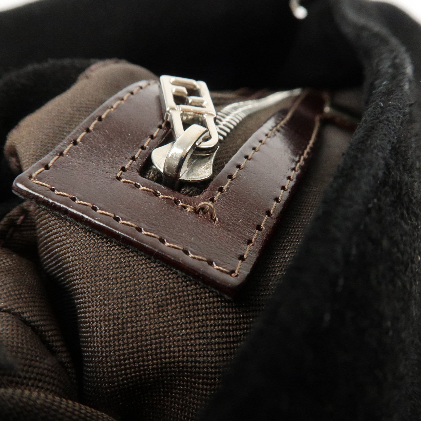 FENDI Mamma Baguette Suede Leather Shoulder Bag Silver HDW 26325 Used