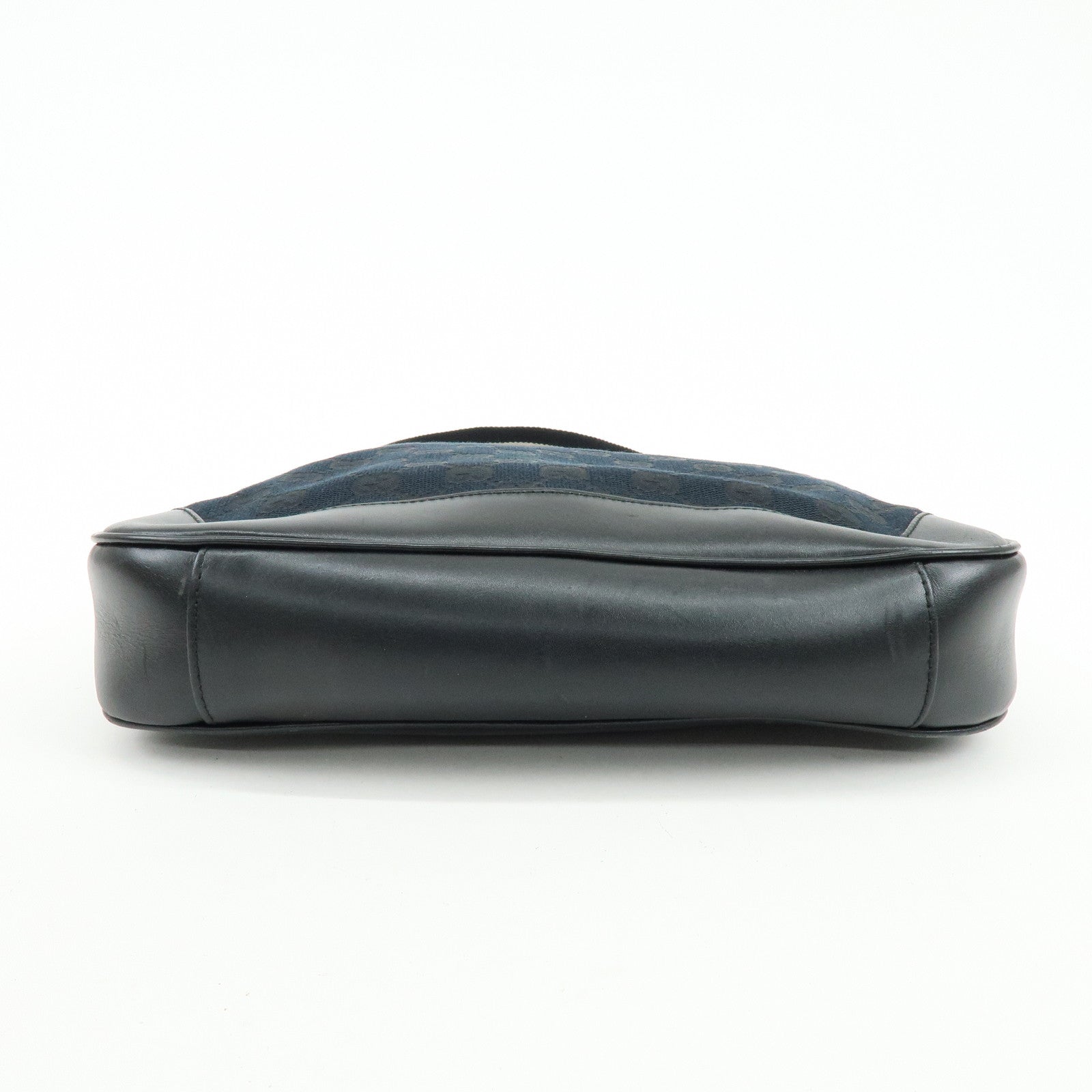 GUCCI GG Canvas Leather Shoulder Bag Black 001・4095・001553