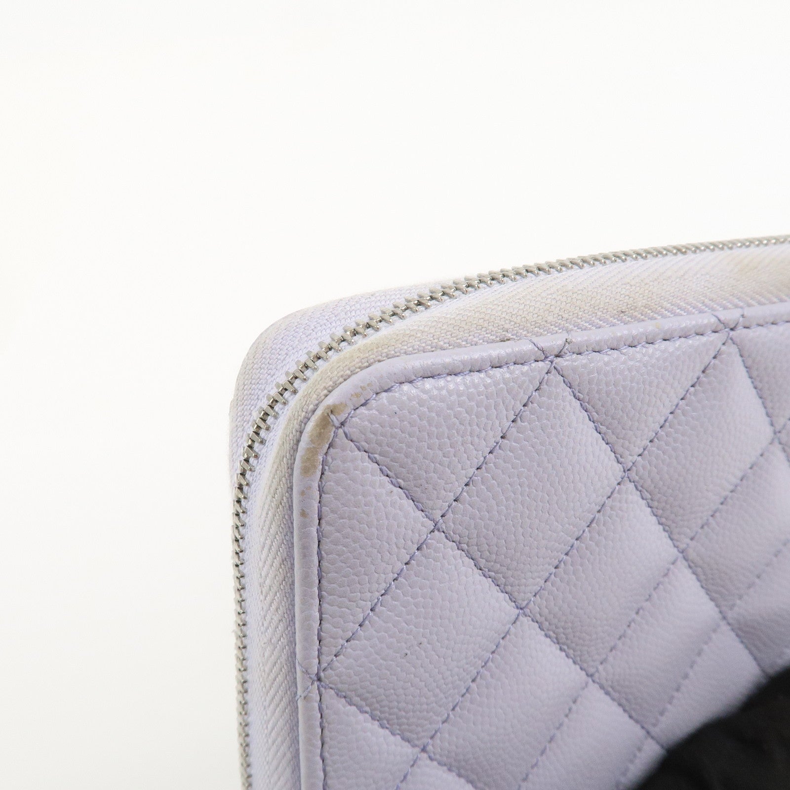 CHANEL Matelasse Caviarskin Round Zippy Wallet Lavender AP0242