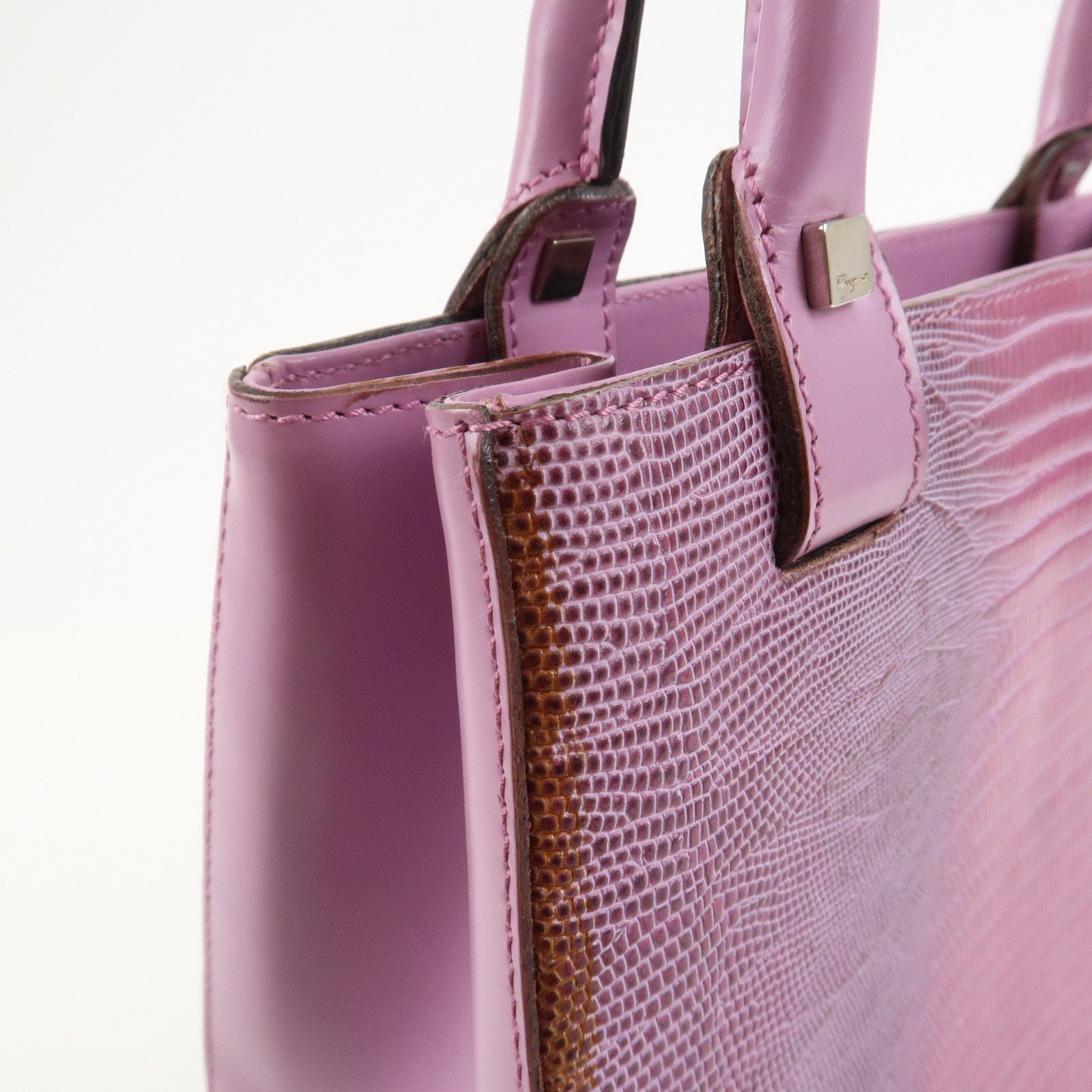 Ferragamo Embossed Leather Shoulder Bag Hand Bag Pink AU-21 1237