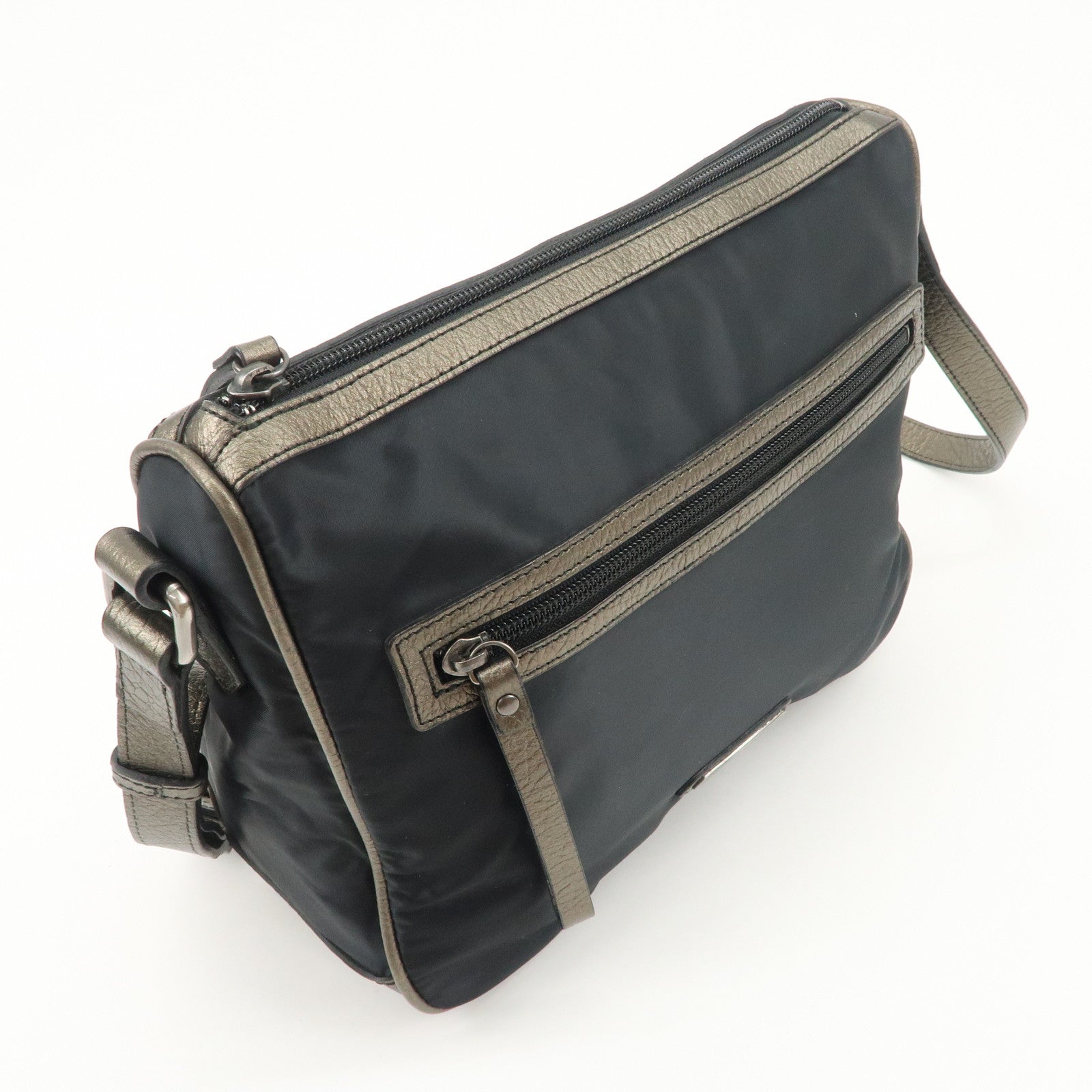 BURBERRY Nylon Leather Shoulder Bag Black Used