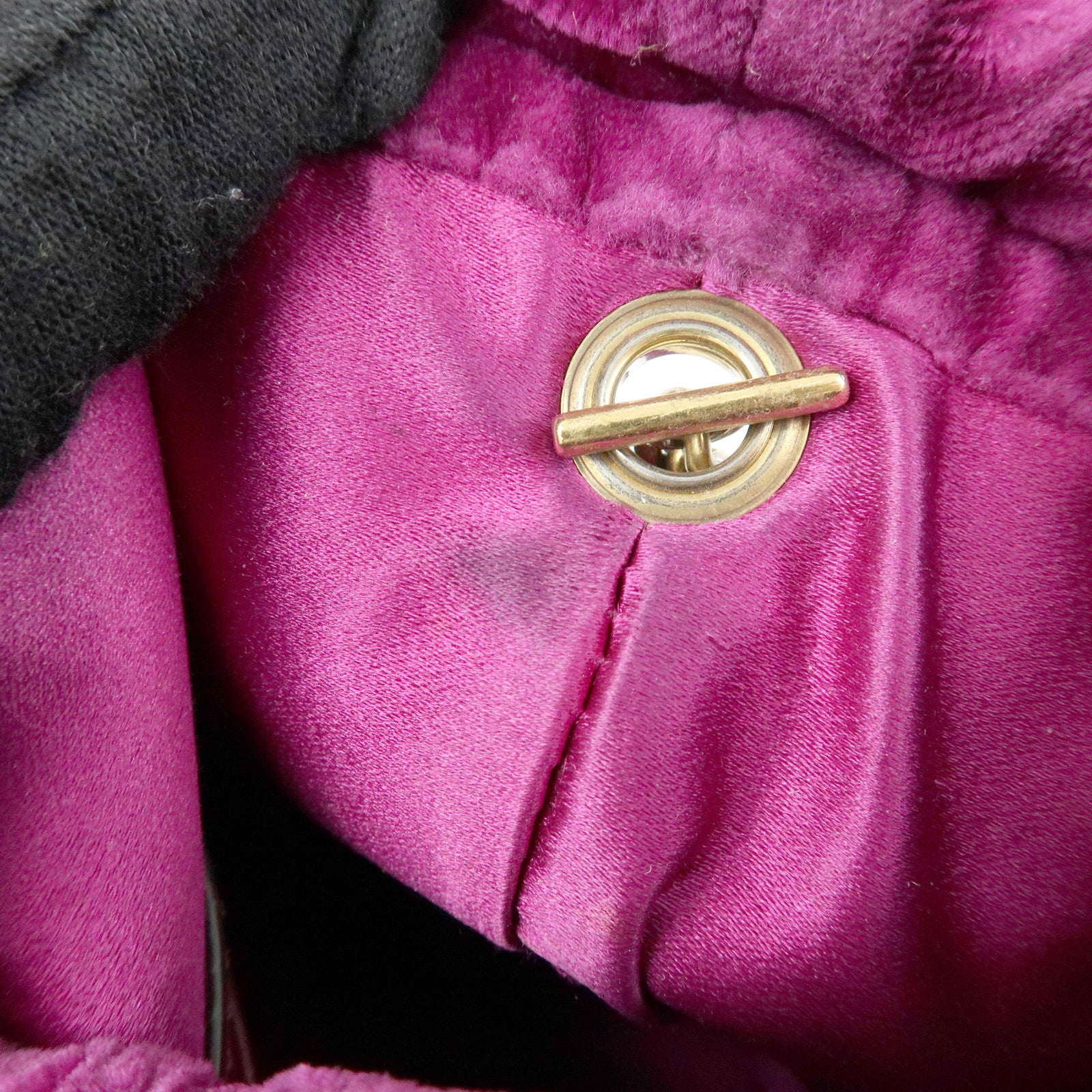 GUCCI GG Marmont Velvet Leather Small Bucket Chain Bag 575163