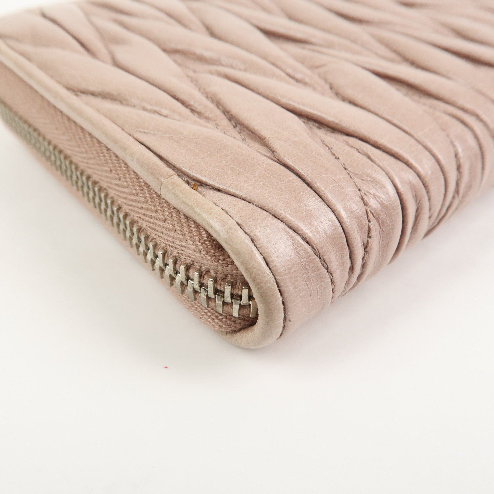 MIU MIU Matelasse Leather Round Zipper Long Wallet Beige 5M0506