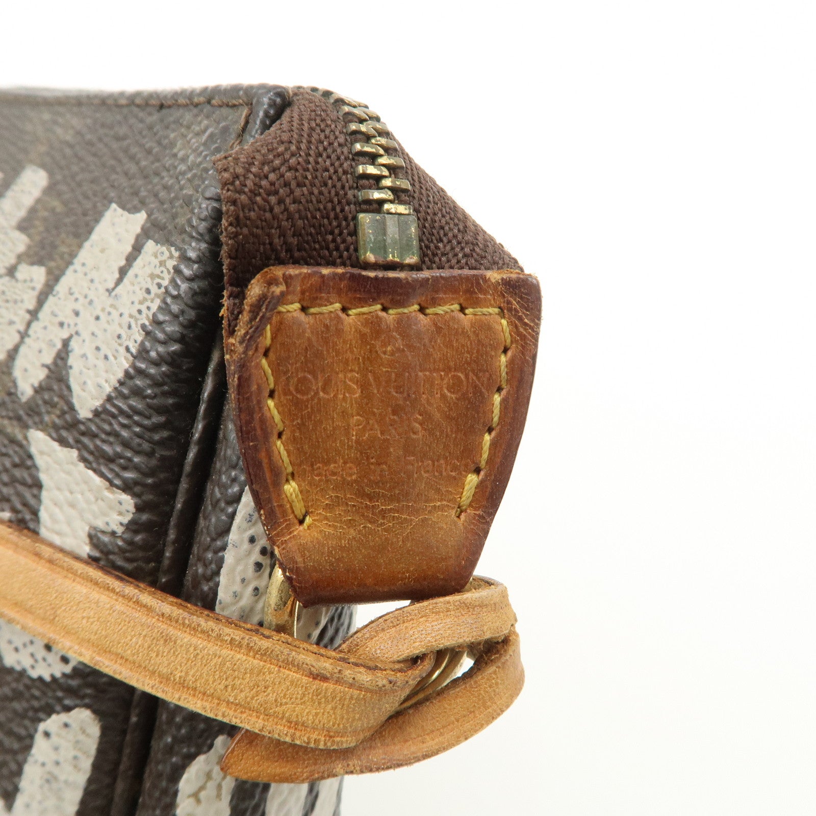 Louis Vuitton Monogram Graffiti Pochette Accessoires M92192