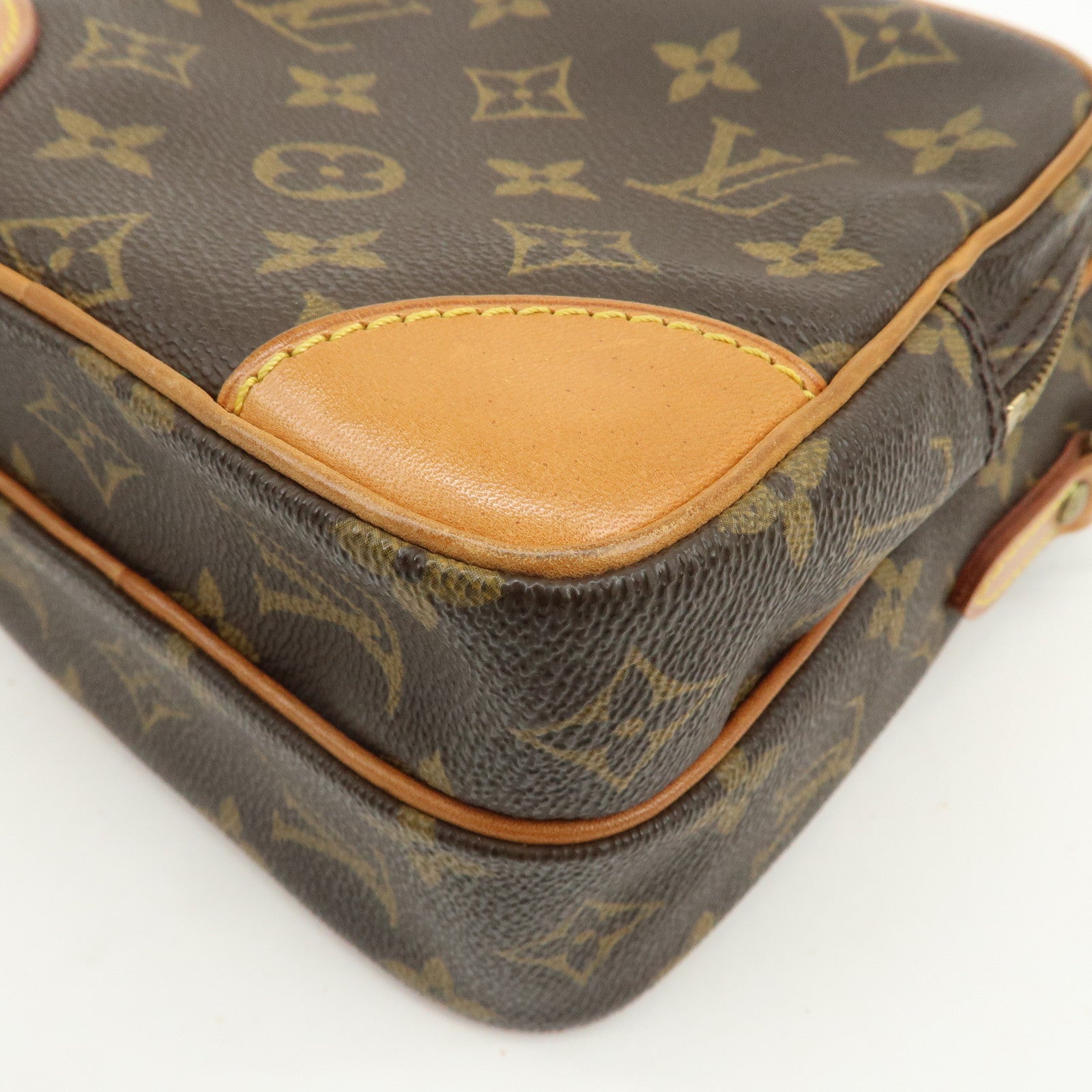 Louis Vuitton Monogram Amazone Shoulder Bag Crossbody Bag M45236